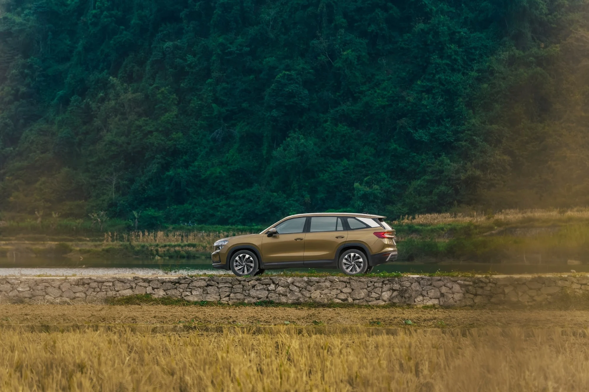 Skoda Kodiaq 2026, European SUV, Skoda Vietnam, family SUV, Travel Assist ADAS, Simply Clever, luxury SUV reviews 5