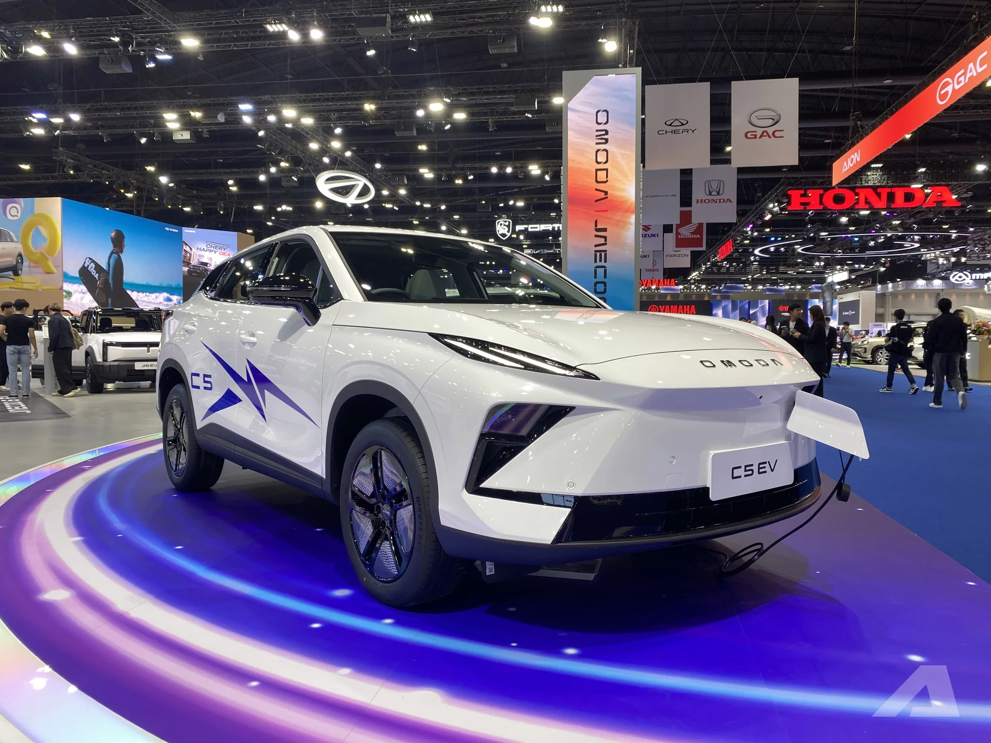 Omoda C5 EV, 2026 electric SUV, electric car Thailand, fast charge electric vehicle, 24‑inch screen SUV, electric SUV price, 500 km range EV 10