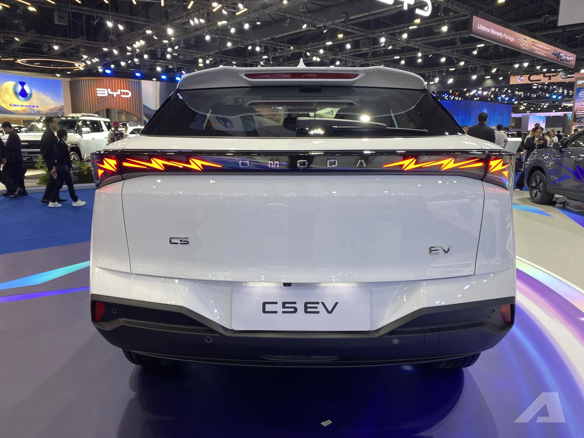Omoda C5 EV, 2026 electric SUV, electric car Thailand, fast charge electric vehicle, 24‑inch screen SUV, electric SUV price, 500 km range EV 13