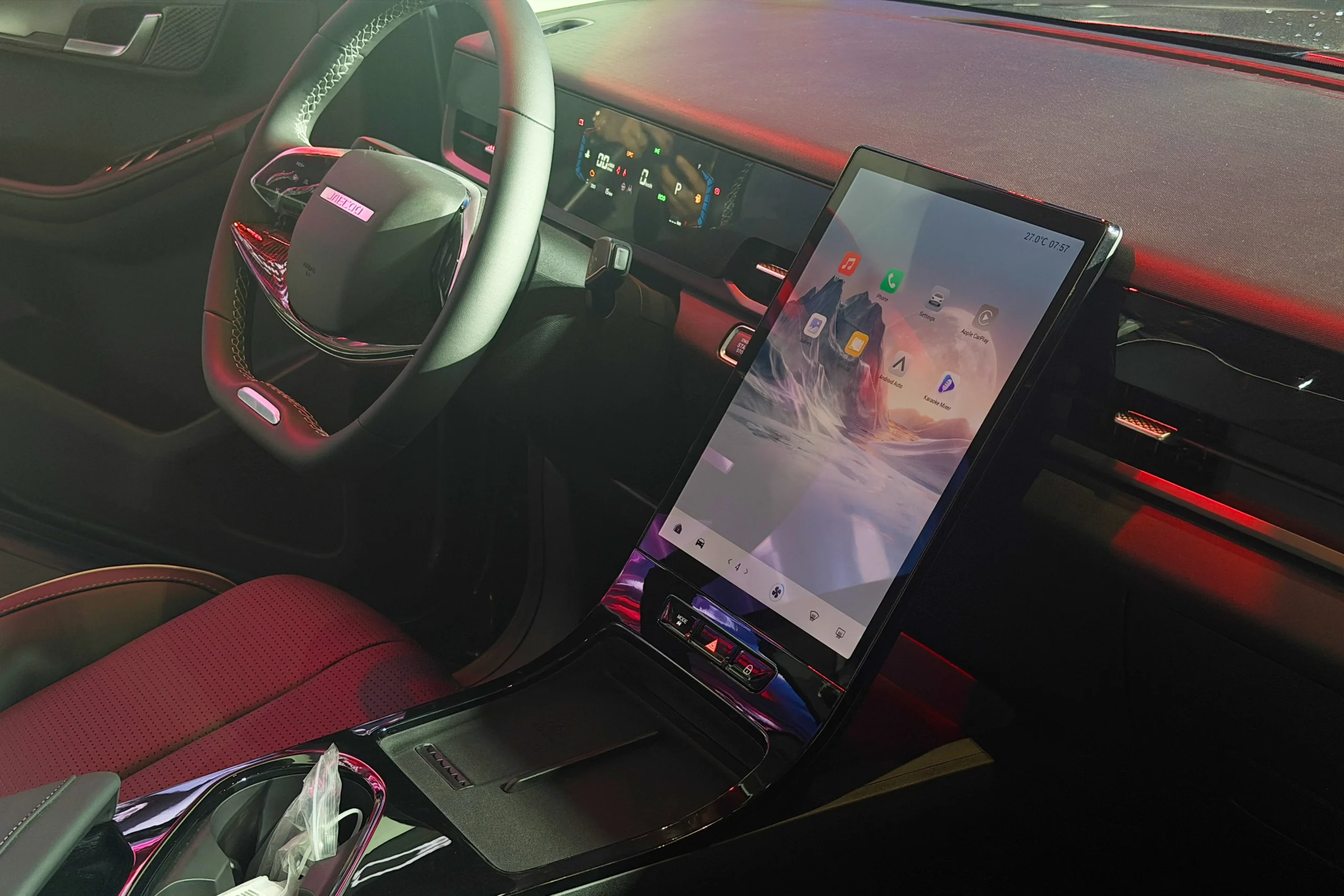 off-road SUVs Vietnam, Jaecoo J5, Toyota Land Cruiser FJ, Ford Bronco Vietnam, 4x4 vehicles, Vietnam automotive market 3