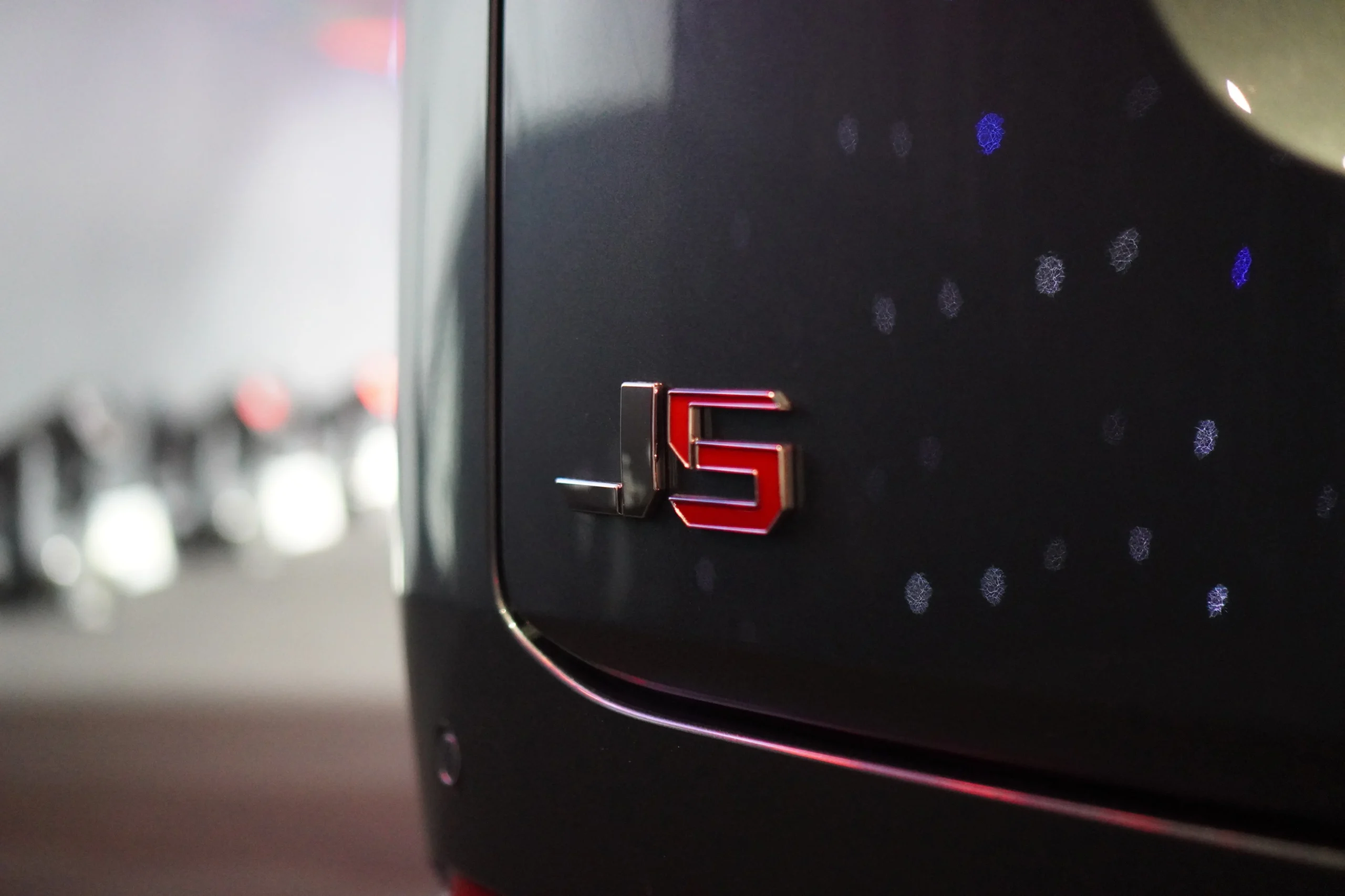 off-road SUVs Vietnam, Jaecoo J5, Toyota Land Cruiser FJ, Ford Bronco Vietnam, 4x4 vehicles, Vietnam automotive market 5