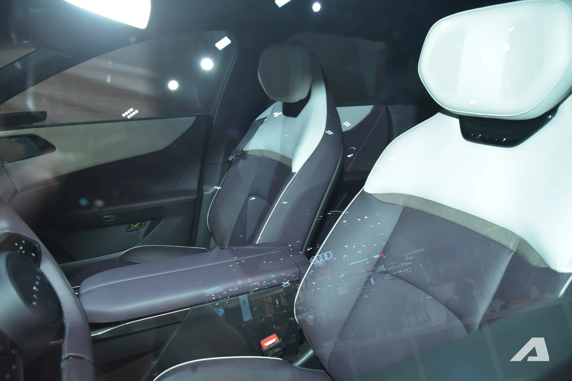 Mazda CX-6e, electric SUV, BEV, 600 km range, 5K display, AR HUD, BIMS 2026, Mazda SUV 11