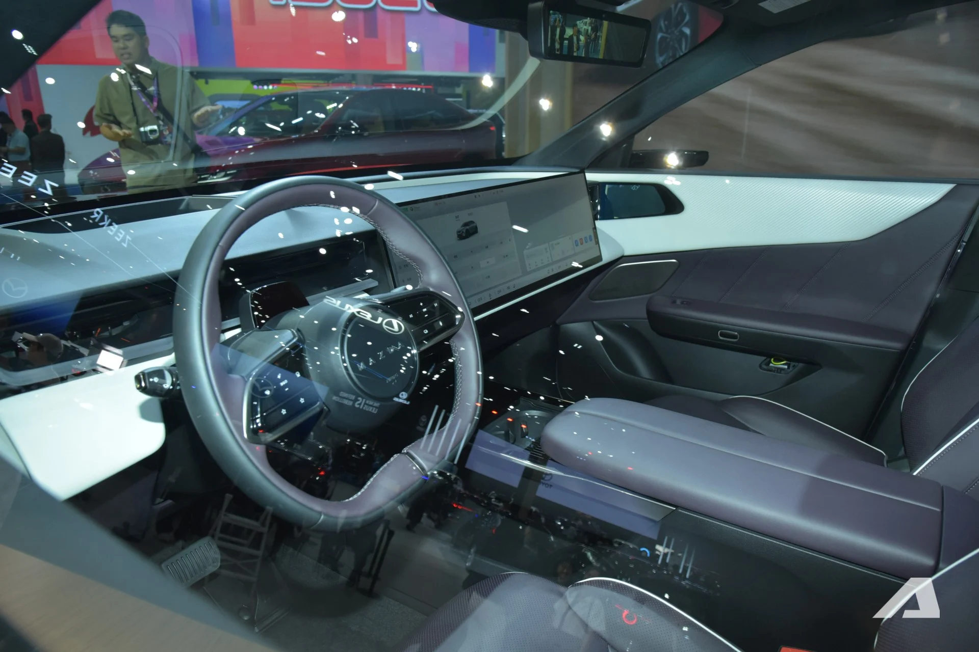 Mazda CX-6e, electric SUV, BEV, 600 km range, 5K display, AR HUD, BIMS 2026, Mazda SUV 9