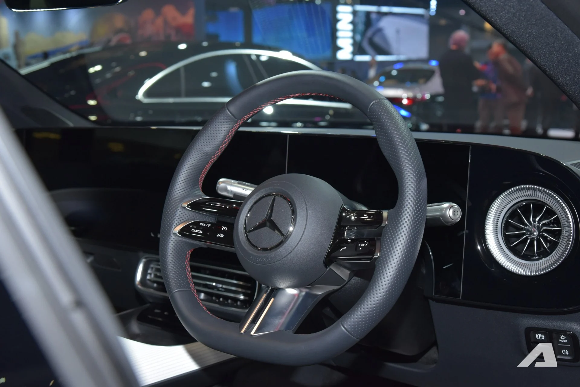 Mercedes-Benz CLA EV, 2026 electric sedan, 800V technology, 792 km range, fast charging, Vietnam electric car, luxury EV, BIMS 2026 10