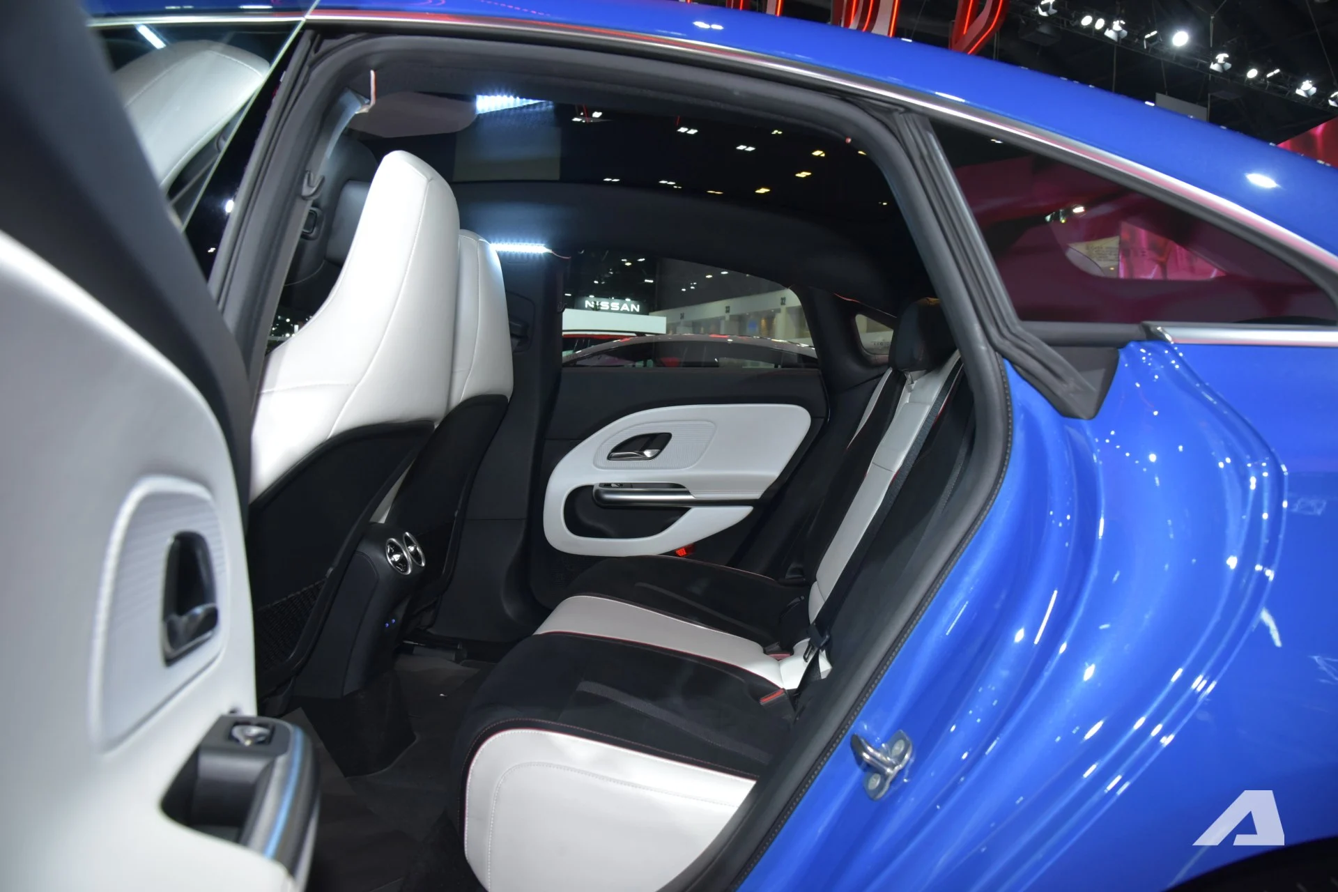 Mercedes-Benz CLA EV, 2026 electric sedan, 800V technology, 792 km range, fast charging, Vietnam electric car, luxury EV, BIMS 2026 15