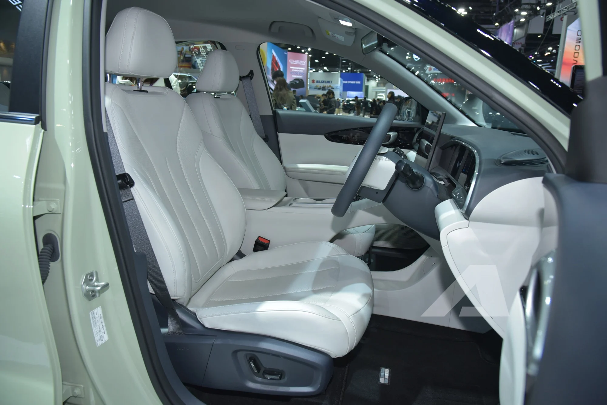 Geely EX2, electric SUV, 2026 electric car, ADAS, 14.6 inch screen, urban EV, 400 km range, affordable EV 5