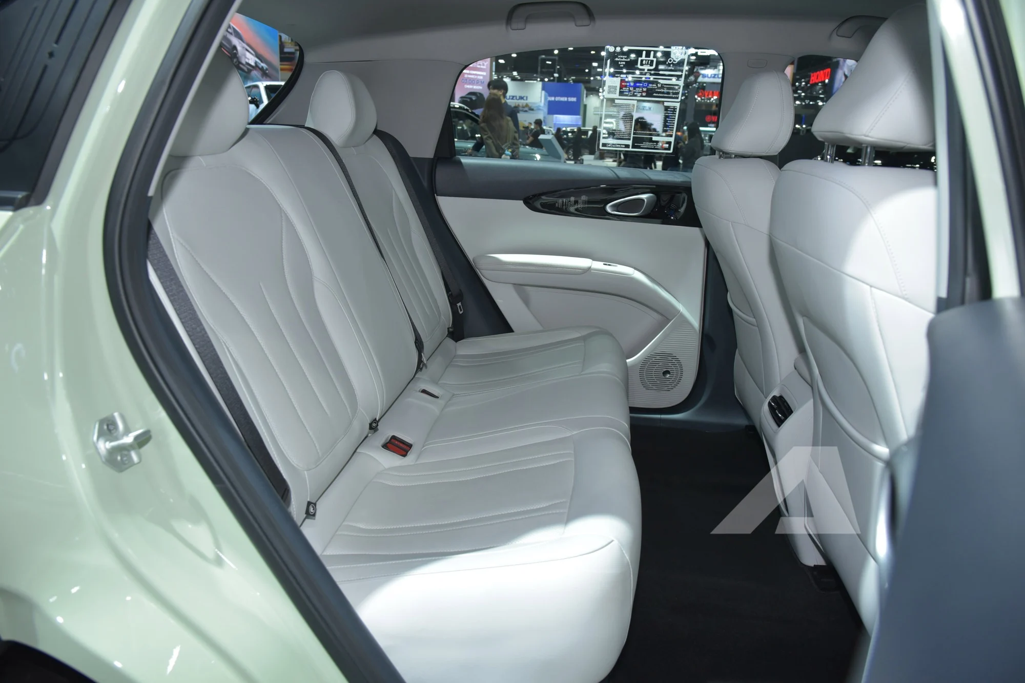 Geely EX2, electric SUV, 2026 electric car, ADAS, 14.6 inch screen, urban EV, 400 km range, affordable EV 4