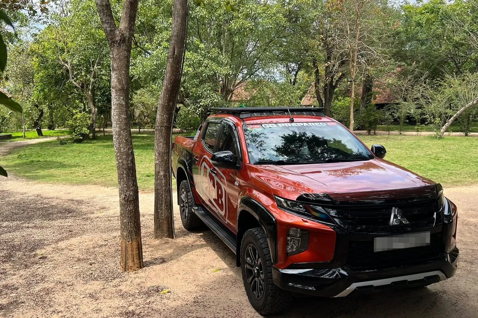 used pickup trucks, Ford Ranger price drop, Toyota Hilux discount, Mitsubishi Triton used, Vietnam used cars, pickup truck resale, SUV swap 3