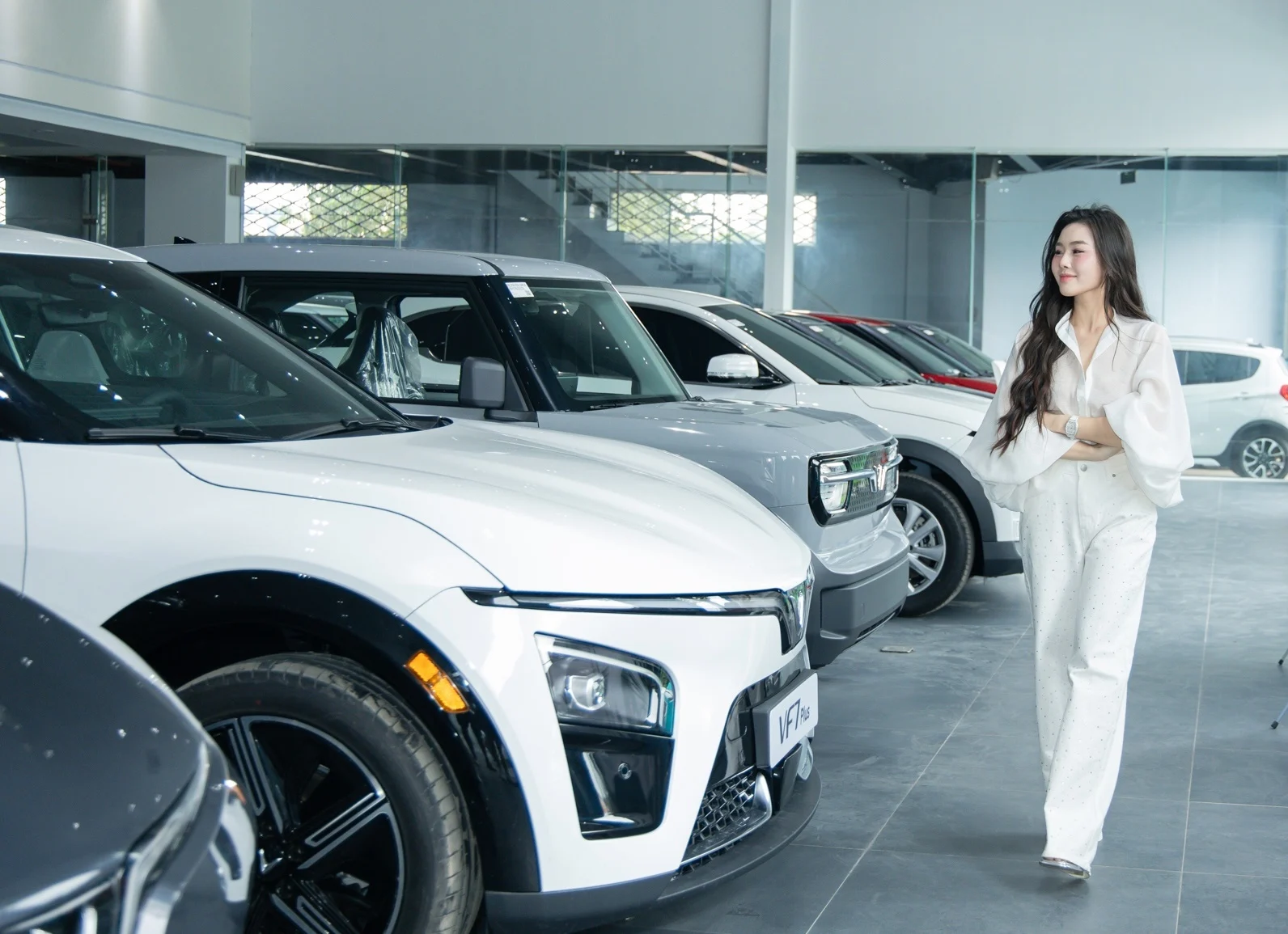 Vietnam EV incentives, electric vehicle registration fee, BEV tax waiver, Vietnam green transport, electric car adoption Vietnam, sustainable mobility 2