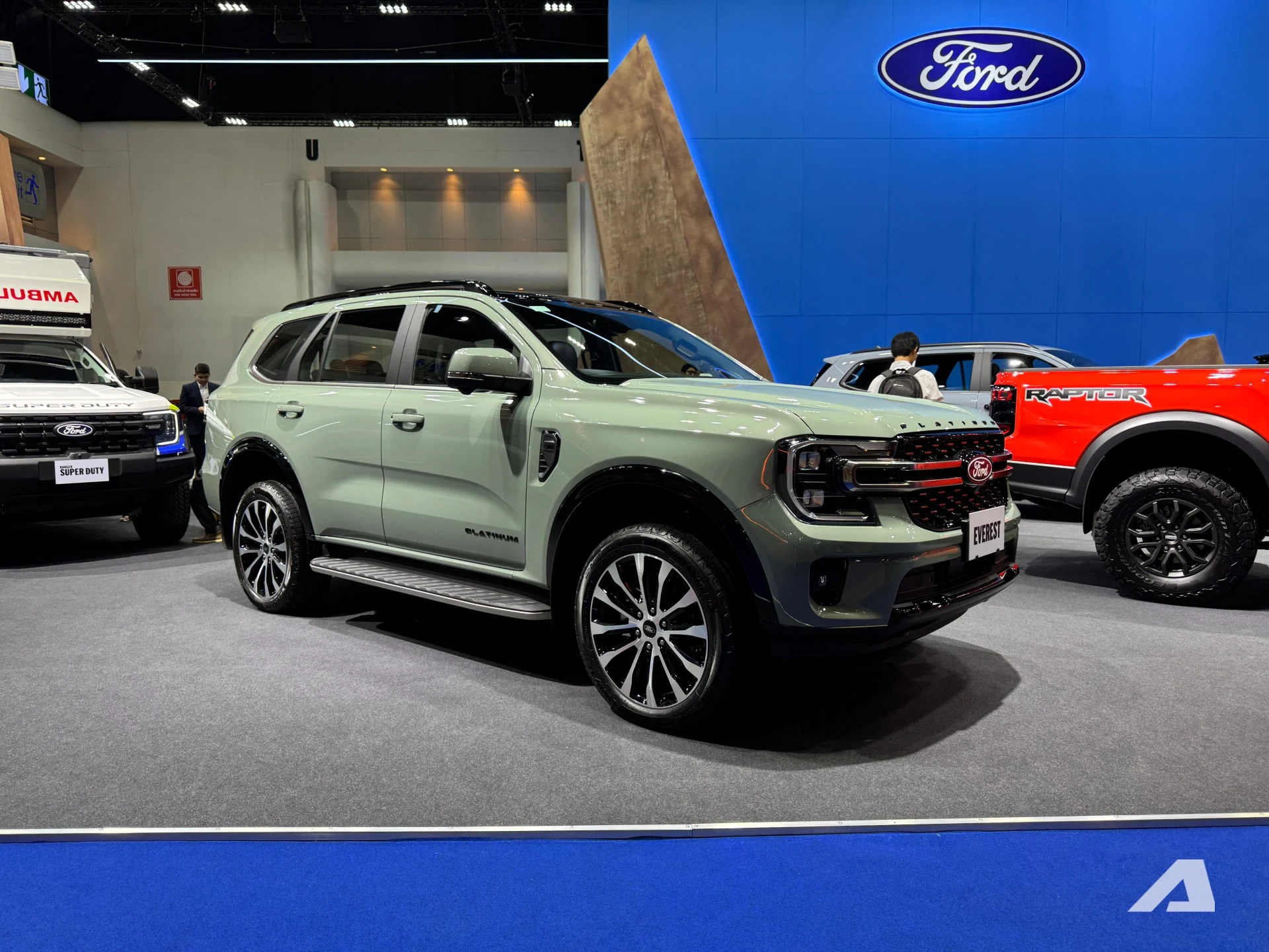 Ford Everest Platinum, 2026 SUV, turbo diesel engine, Bangkok Motor Show, off‑road SUV, price Vietnam, premium SUV 2