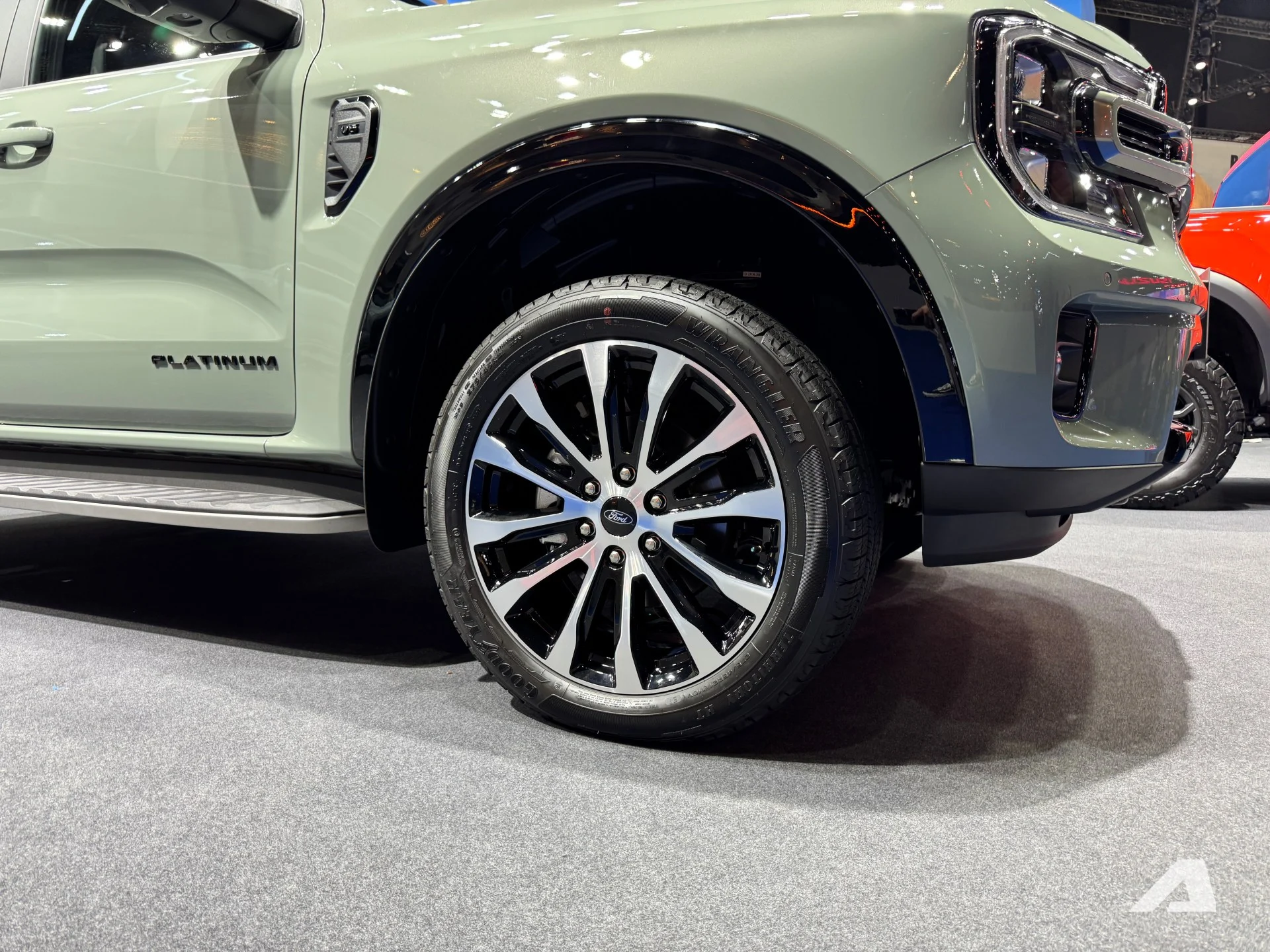 Ford Everest Platinum, 2026 SUV, turbo diesel engine, Bangkok Motor Show, off‑road SUV, price Vietnam, premium SUV 7