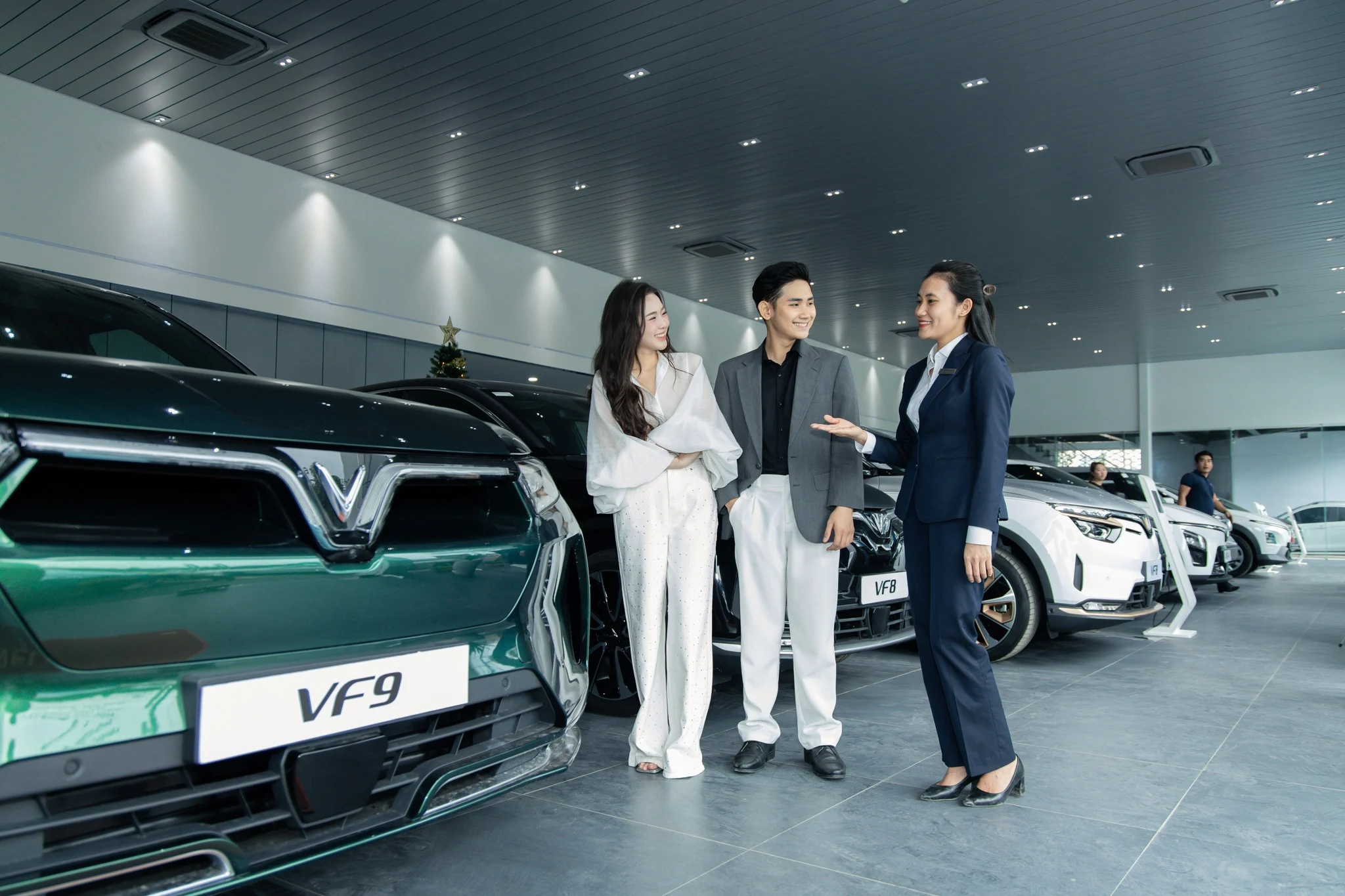 VinFast, Vietnam EV market, electric vehicle strategy, VinFast charging network, VF 3, VF 7, EV market share Vietnam 3