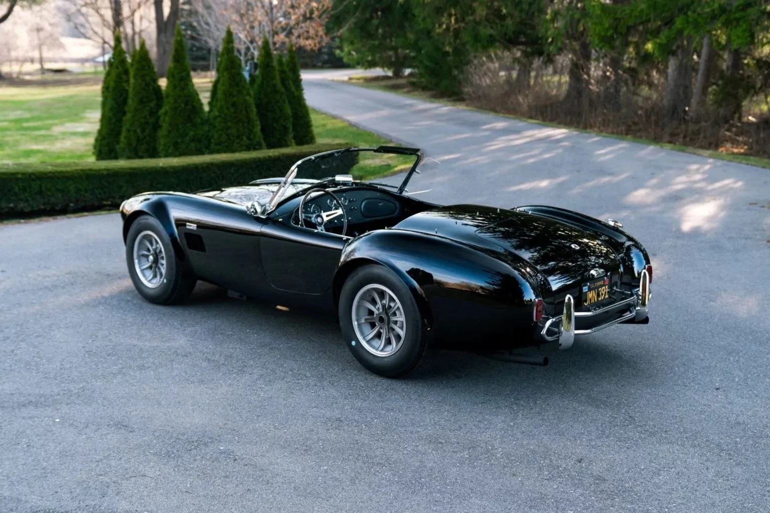 1966 Shelby Cobra 427, Mecum auction, rare classic cars, V8 big-block engine, collector cars, Shelby Cobra price 3