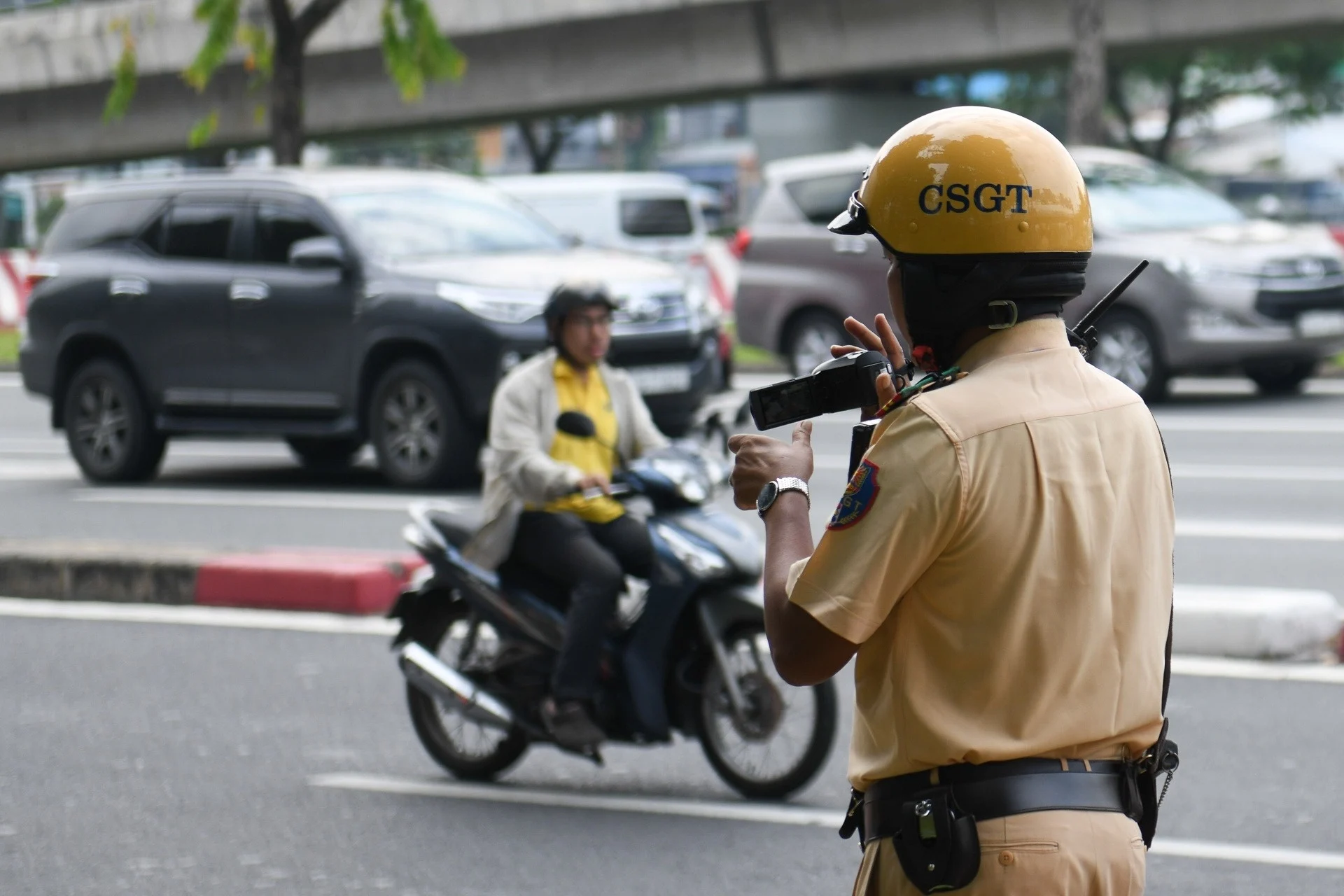 Vietnam traffic fines, Decree 168 Vietnam, Decree 100 repeal, Vietnam road safety laws, driving in Vietnam penalties, Vietnam traffic violations 2
