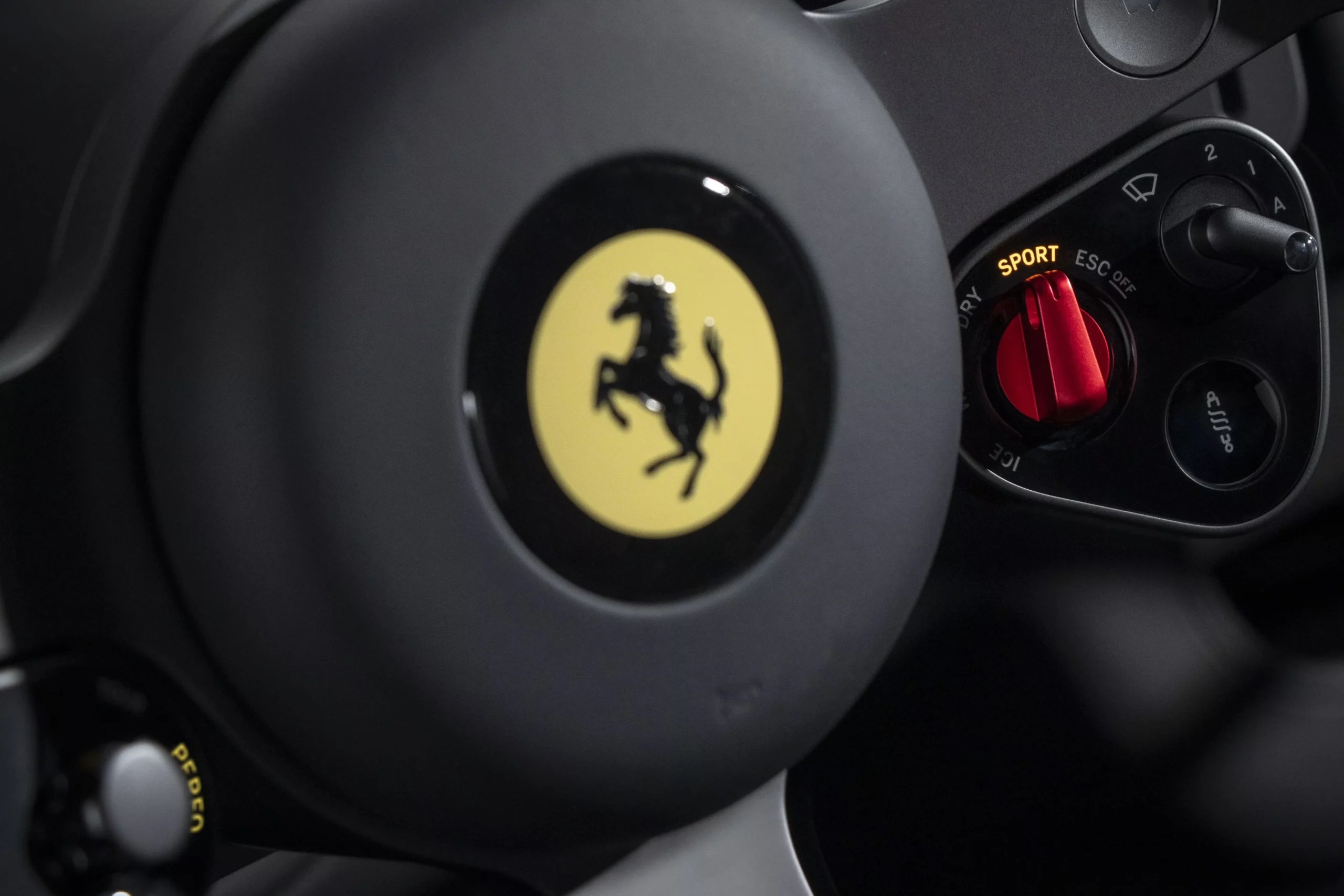 Ferrari Luce, electric supercar, high-performance EV, luxury electric vehicle, 1,050 horsepower, 530 km range, Ferrari electric car 5