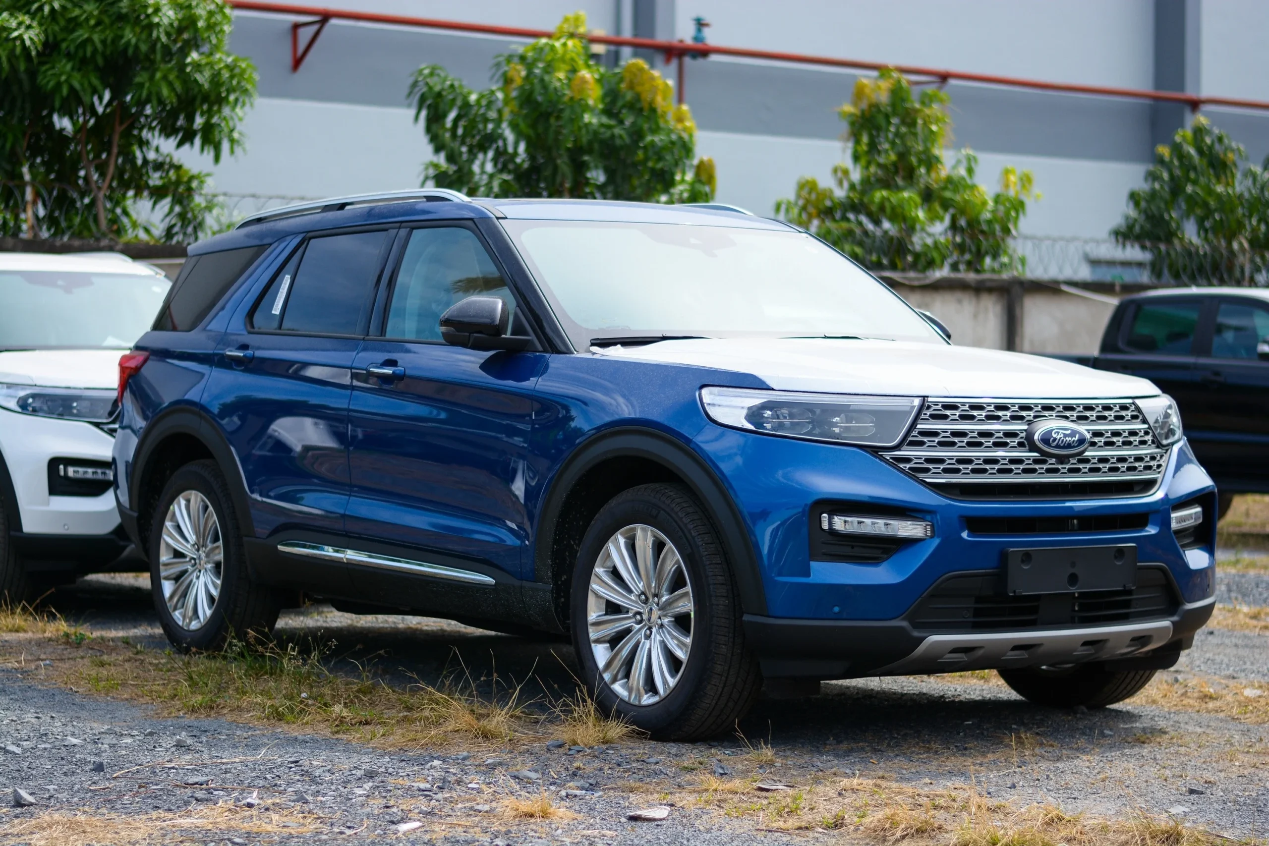 Ford Explorer recall, Ford Vietnam, rear toe control arm, vehicle safety recall, SUV maintenance, Ford Chicago plant 2