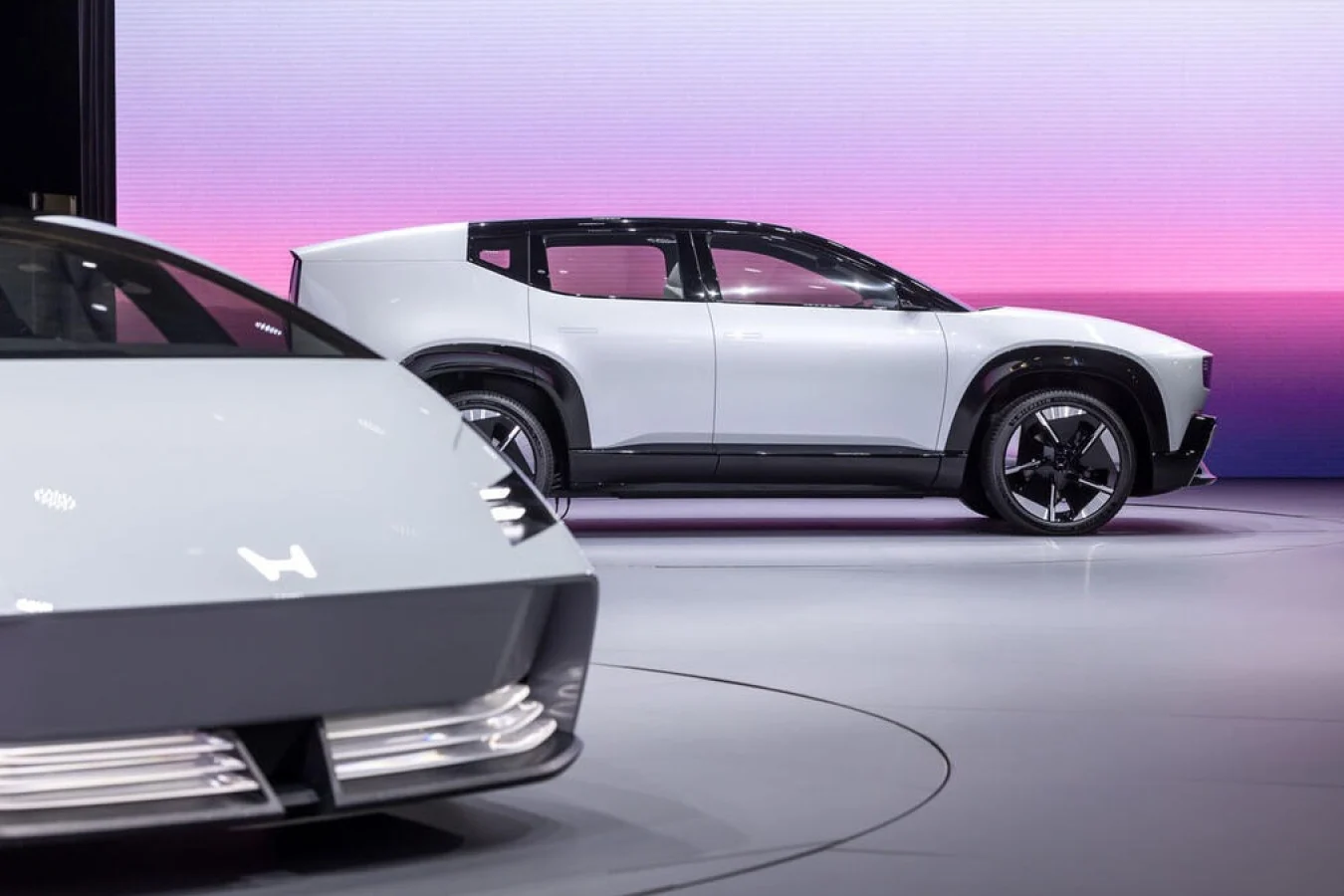 Honda EV strategy, Honda financial loss, Honda electric vehicles, automotive industry trends, Honda motorcycle profits, Honda Canada EV project 4