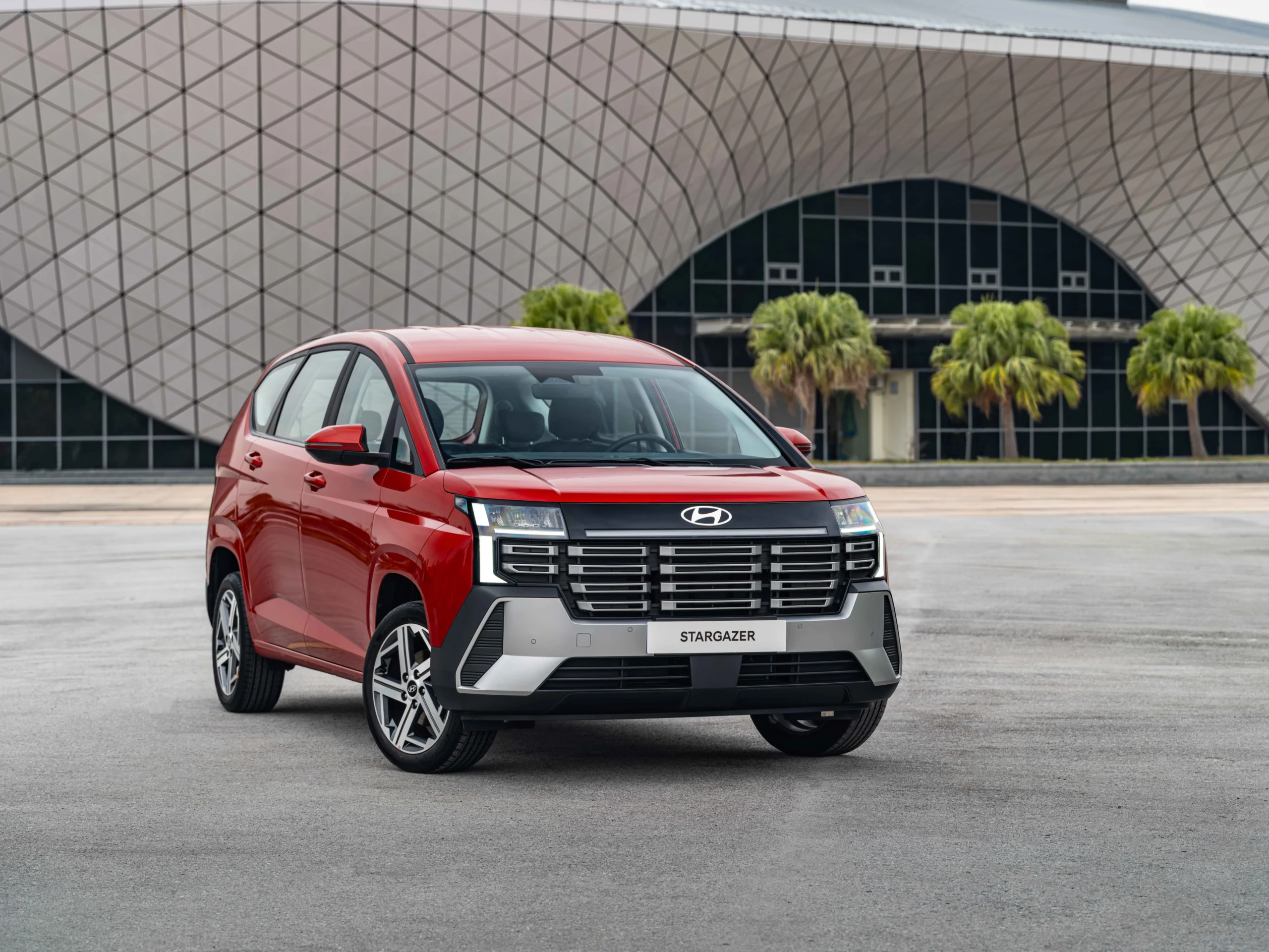budget MPVs Vietnam, electric MPVs, car promotions Vietnam, Mitsubishi Xpander, VinFast Limo Green, BYD M6, Vietnam automotive market 3