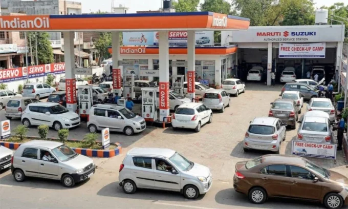 India green mobility, Nitin Gadkari, electric vehicles India, hydrogen fuel cells, biofuels, sustainable transport, Adani hydrogen project 2