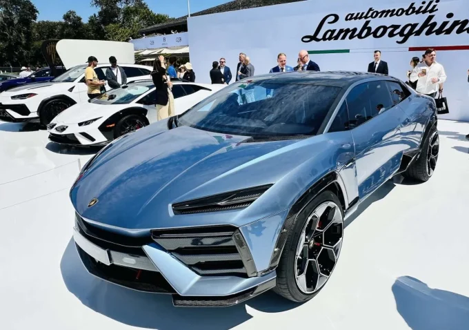 Lamborghini, electric vehicle strategy, hybrid plug-in, Ferrari Luce criticism, Lamborghini CEO, automotive industry, EV market, luxury supercars 2