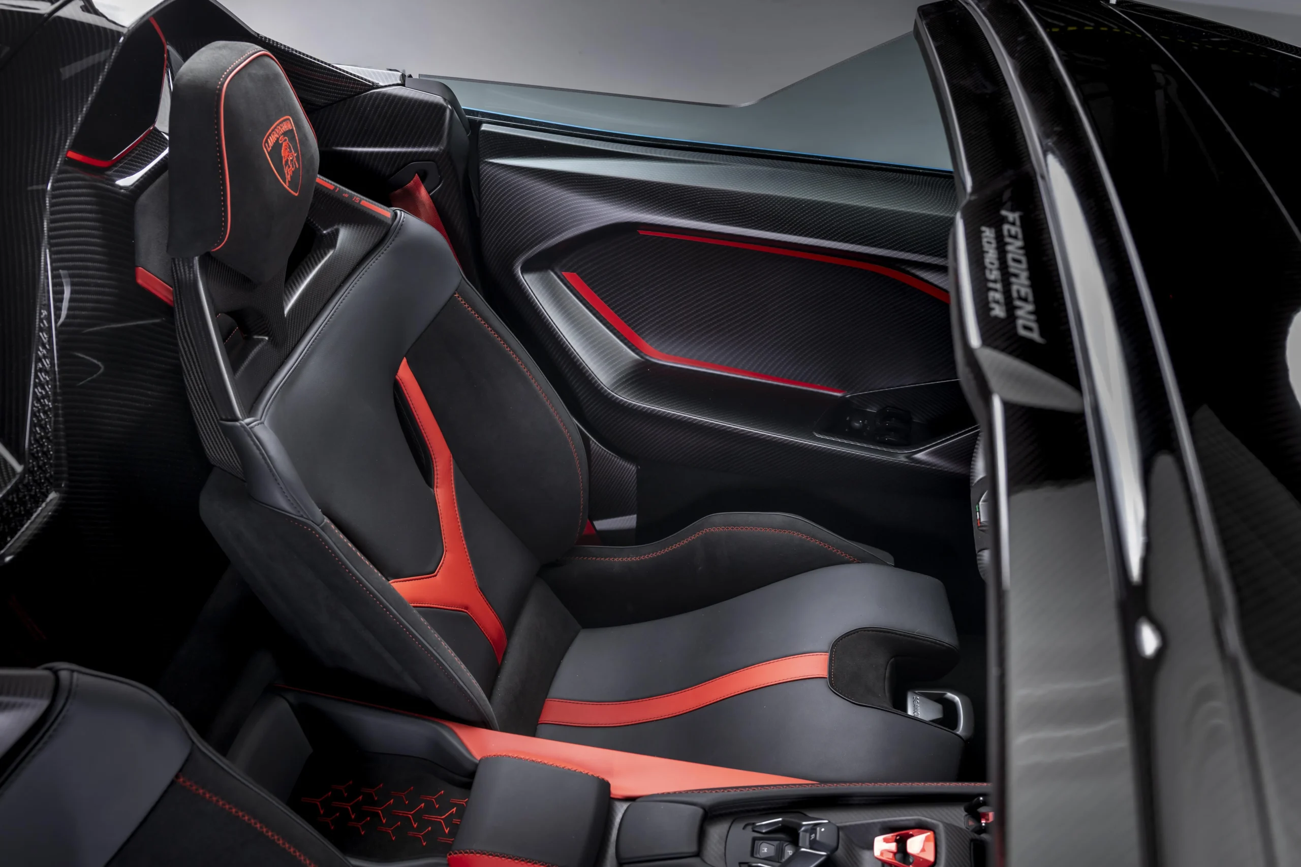 Lamborghini Fenomeno Roadster, most powerful Lamborghini, V12 hybrid supercar, Few Off series, luxury hypercar, Lamborghini Revuelto platform 6