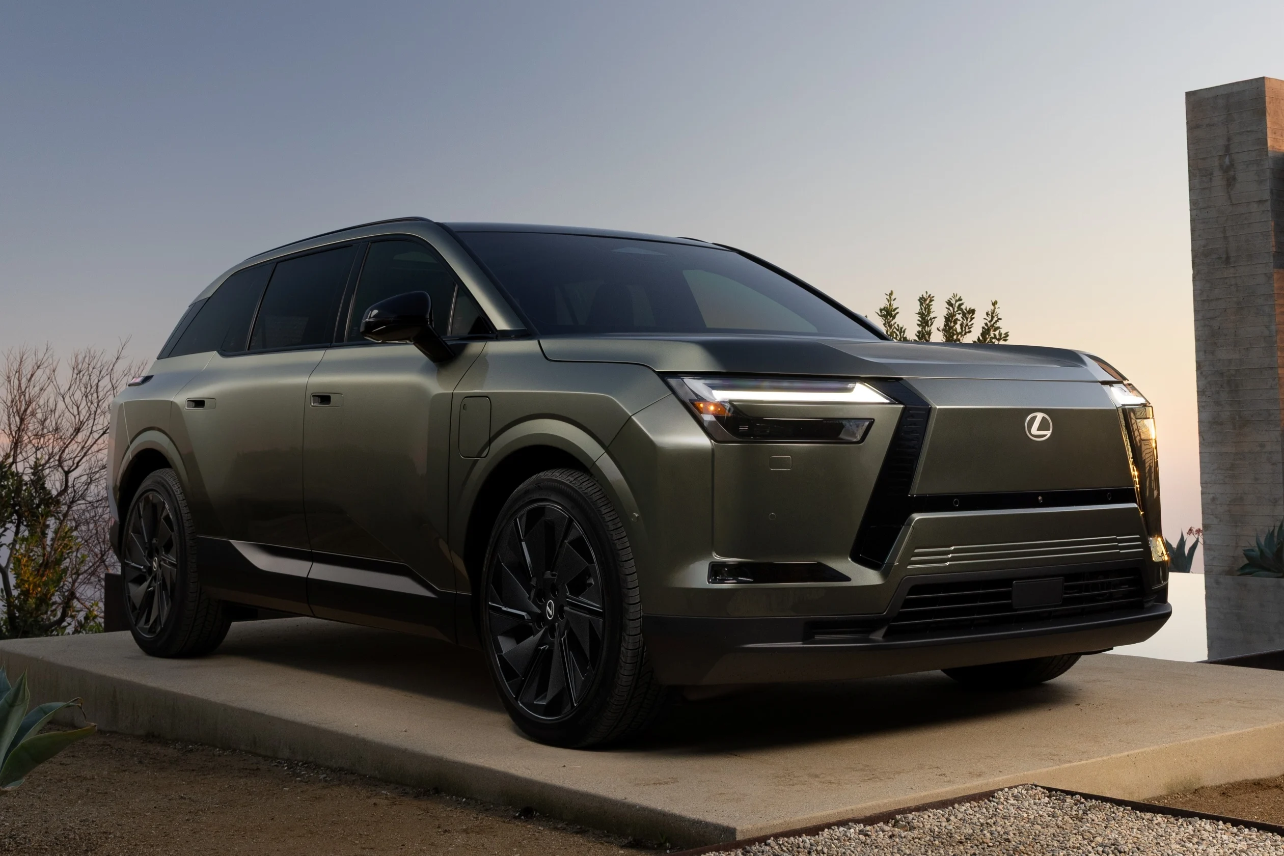 Lexus TZ, luxury electric SUV, 3-row EV, Lexus LFA sound, electric vehicle range, Lexus TZ specs, luxury EV 2027 4