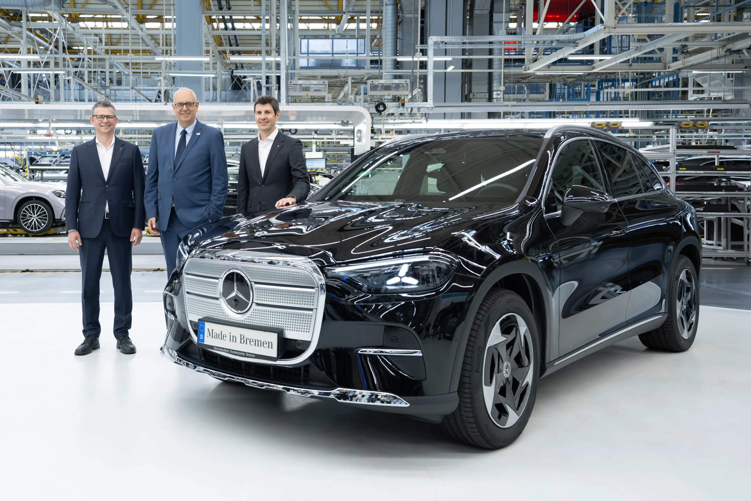Mercedes-Benz GLC EQ, luxury electric SUV, MB.OS, 800V charging, Mercedes electrification, Bremen factory, electric vehicle production 2