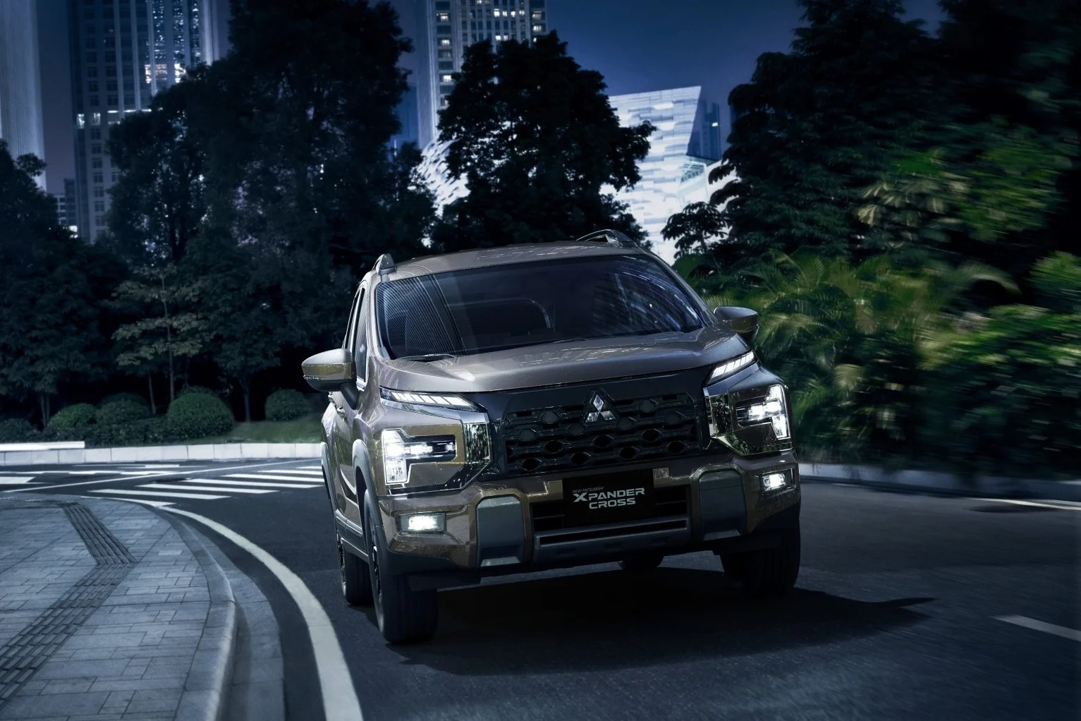 budget MPVs Vietnam, electric MPVs, car promotions Vietnam, Mitsubishi Xpander, VinFast Limo Green, BYD M6, Vietnam automotive market 2