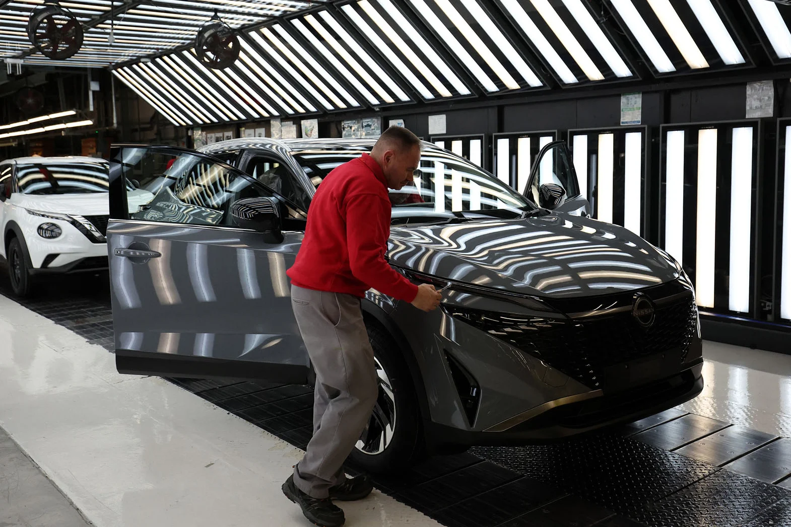 European car industry, Chinese EV manufacturers, automotive industry shift, Stellantis, electric vehicle transition, EU auto plants 3