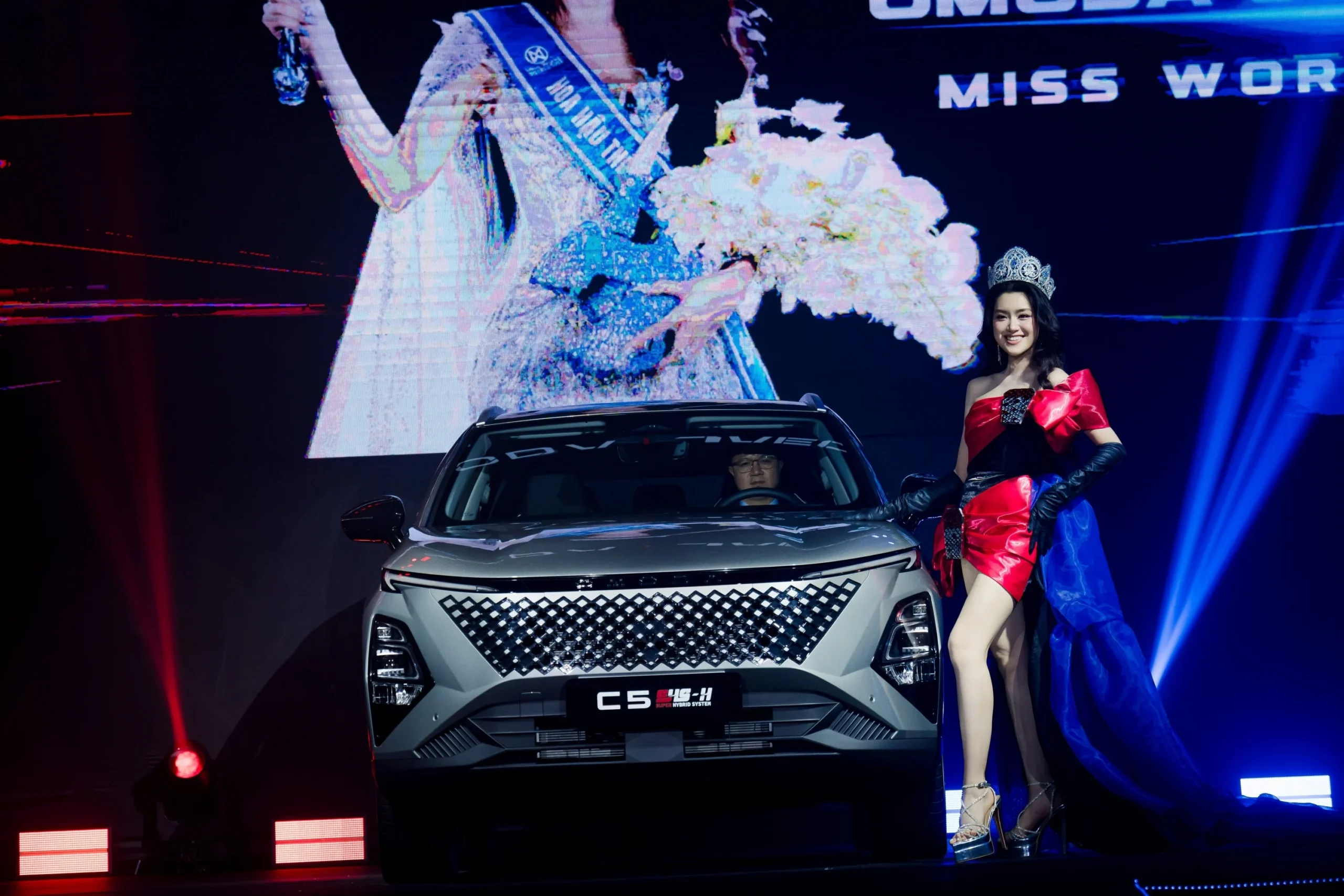 Chinese cars Vietnam, BYD Vietnam promotions, Geely Vietnam discounts, Omoda Jaecoo Vietnam, electric vehicles Vietnam, hybrid cars Vietnam, automotive deals 2