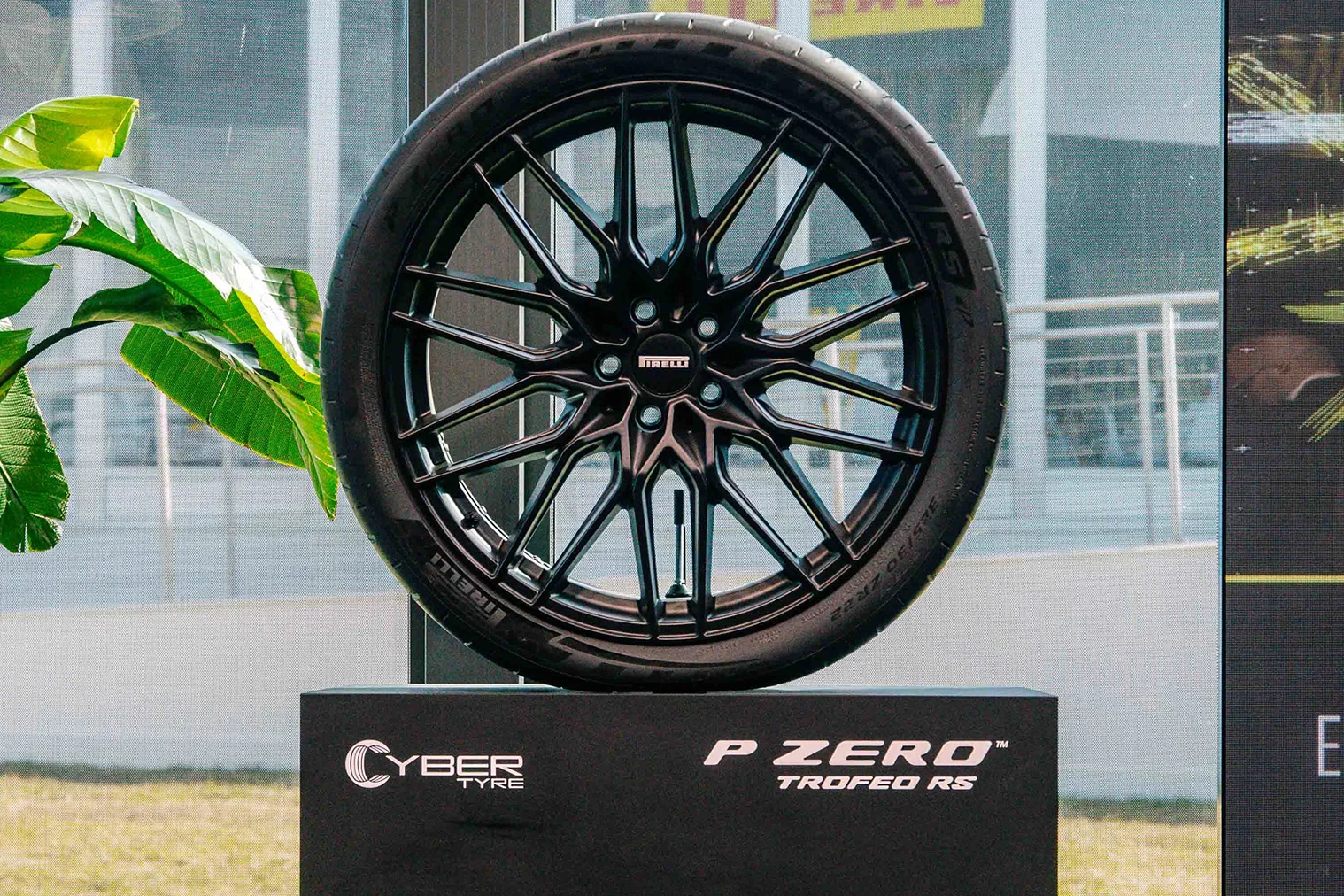 Pirelli Cyber Tyre, smart tires, connected tire technology, Pirelli USA, automotive innovation, Georgia tire plant, Sinochem Pirelli 5