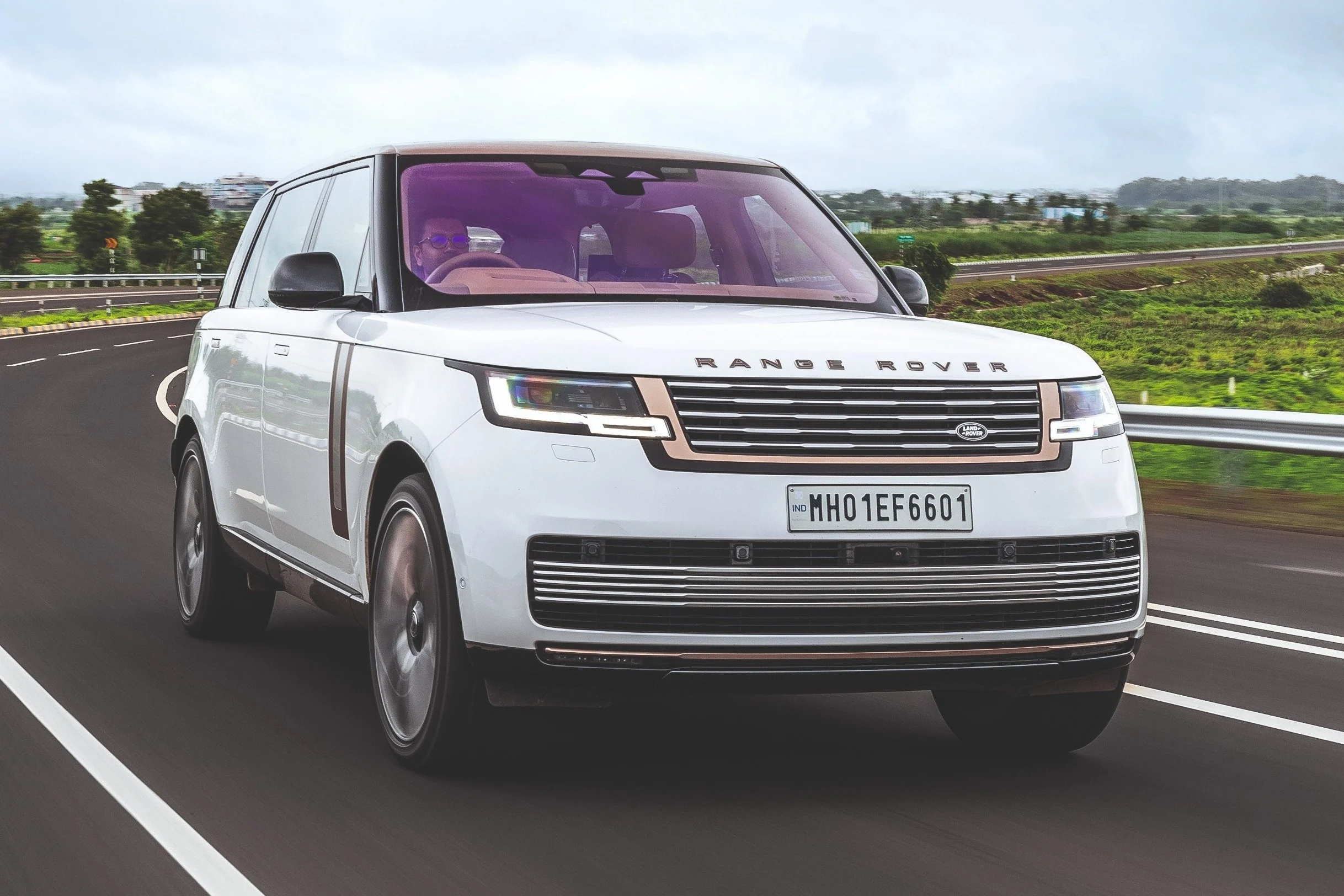 Range Rover SV, JLR India, luxury SUV price drop, UK-India FTA, Range Rover Sport SV, luxury car market India 2