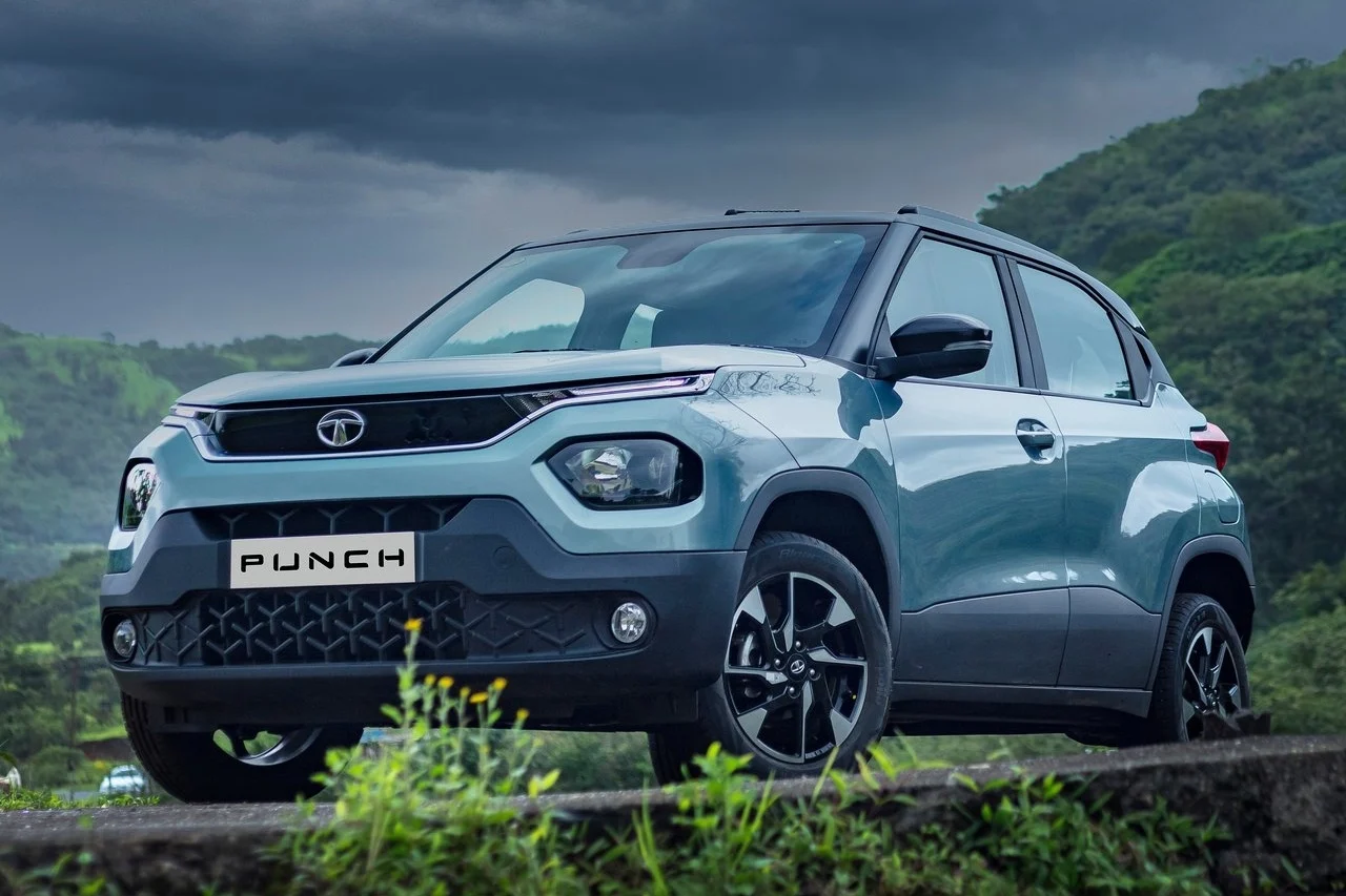 Indian auto market, Maruti Suzuki, Tata Motors, Mahindra, EV market India, VinFast India, automotive industry trends 3