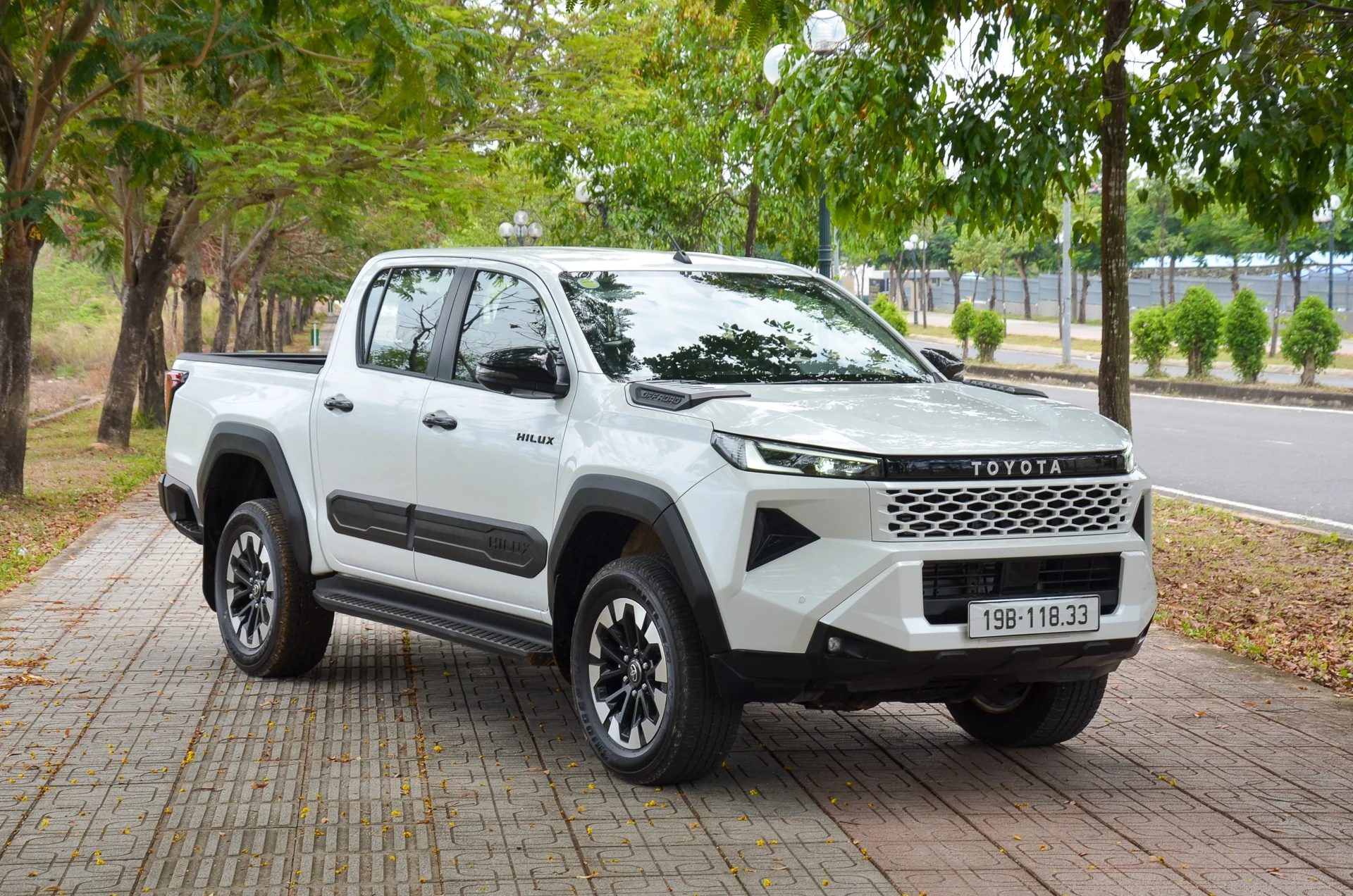 Vietnam pickup truck market, Ford Ranger Vietnam, Toyota Hilux sales, VinFast VF Wild, pickup truck trends Asia, automotive market Vietnam 2