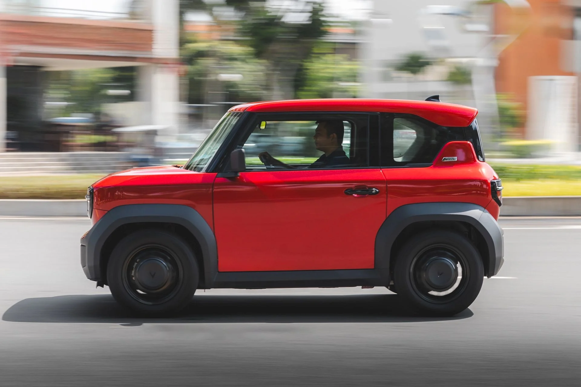 Vietnam auto market, India car industry, urban SUVs, electric vehicle trends, VinFast, Tata Motors, affordable cars Asia 3