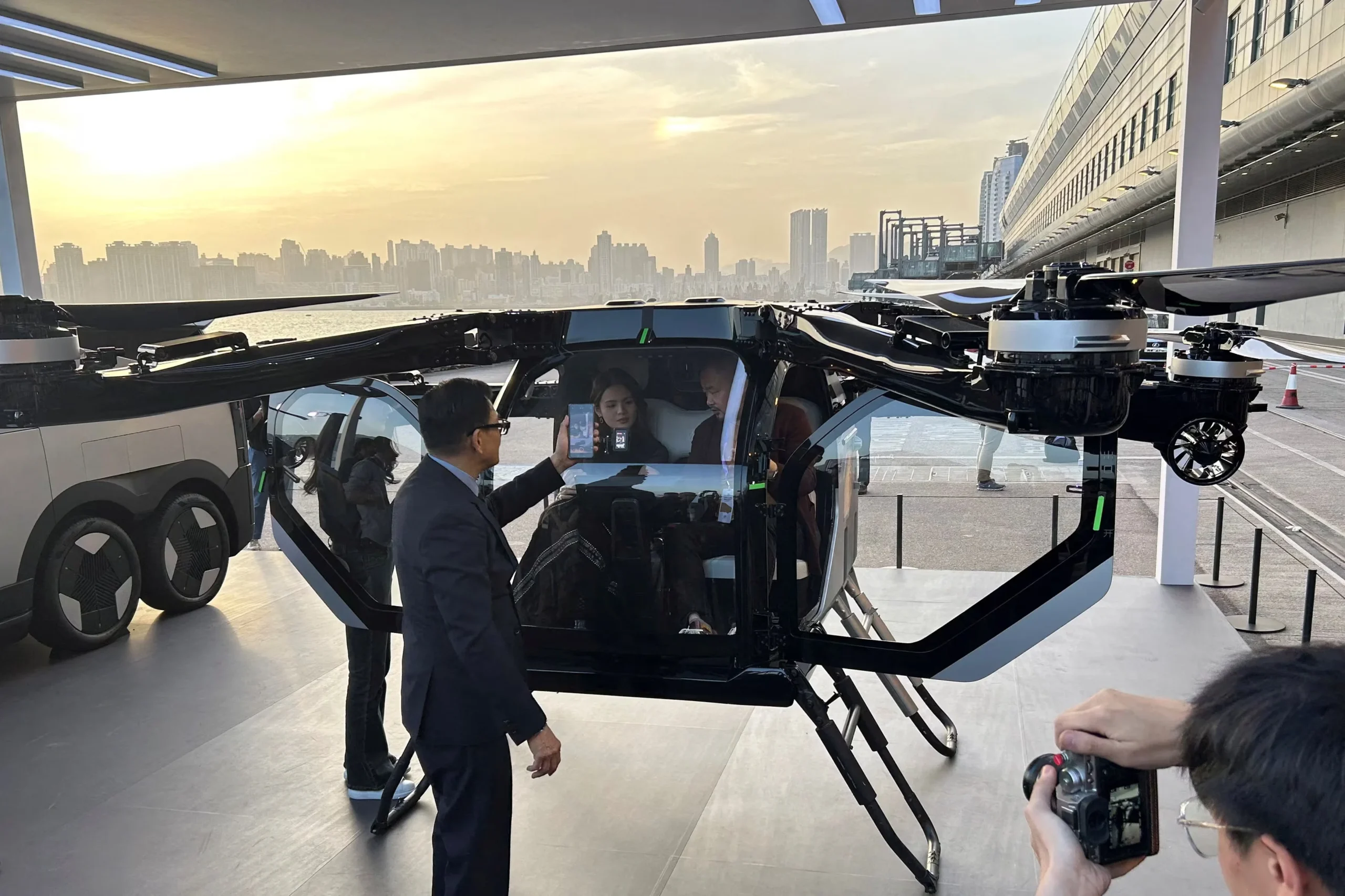 Xpeng robotaxi, autonomous taxis, electric vehicles, Guangzhou manufacturing, self-driving cars, robotaxi production, Chinese EV market 4
