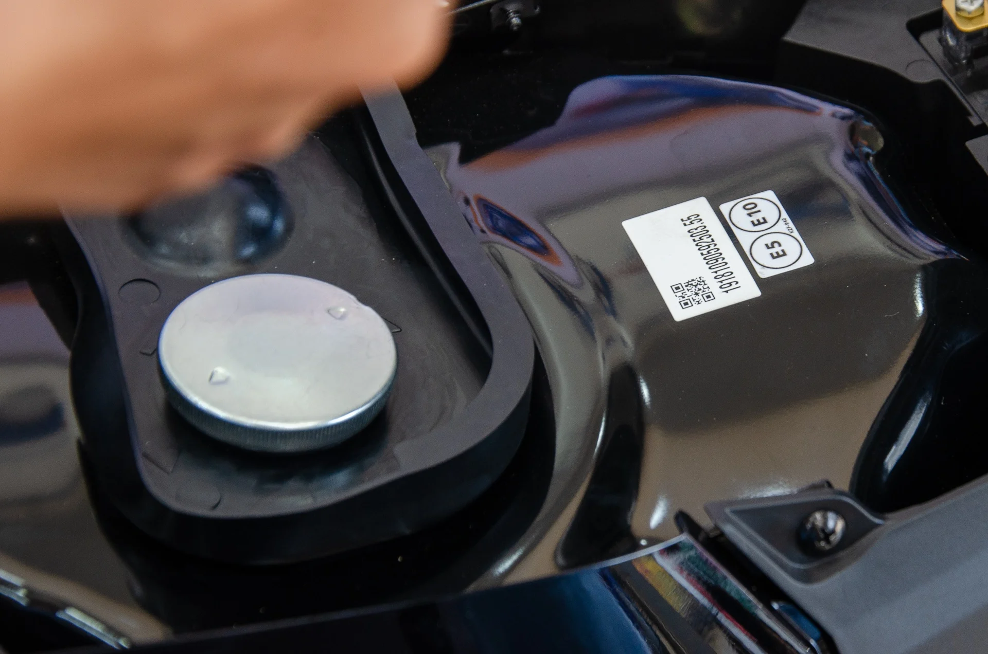 E10 fuel, biofuel compatibility, Honda E10, Toyota E10, Vietnam gasoline, ethanol blend, car manufacturer fuel guide 5