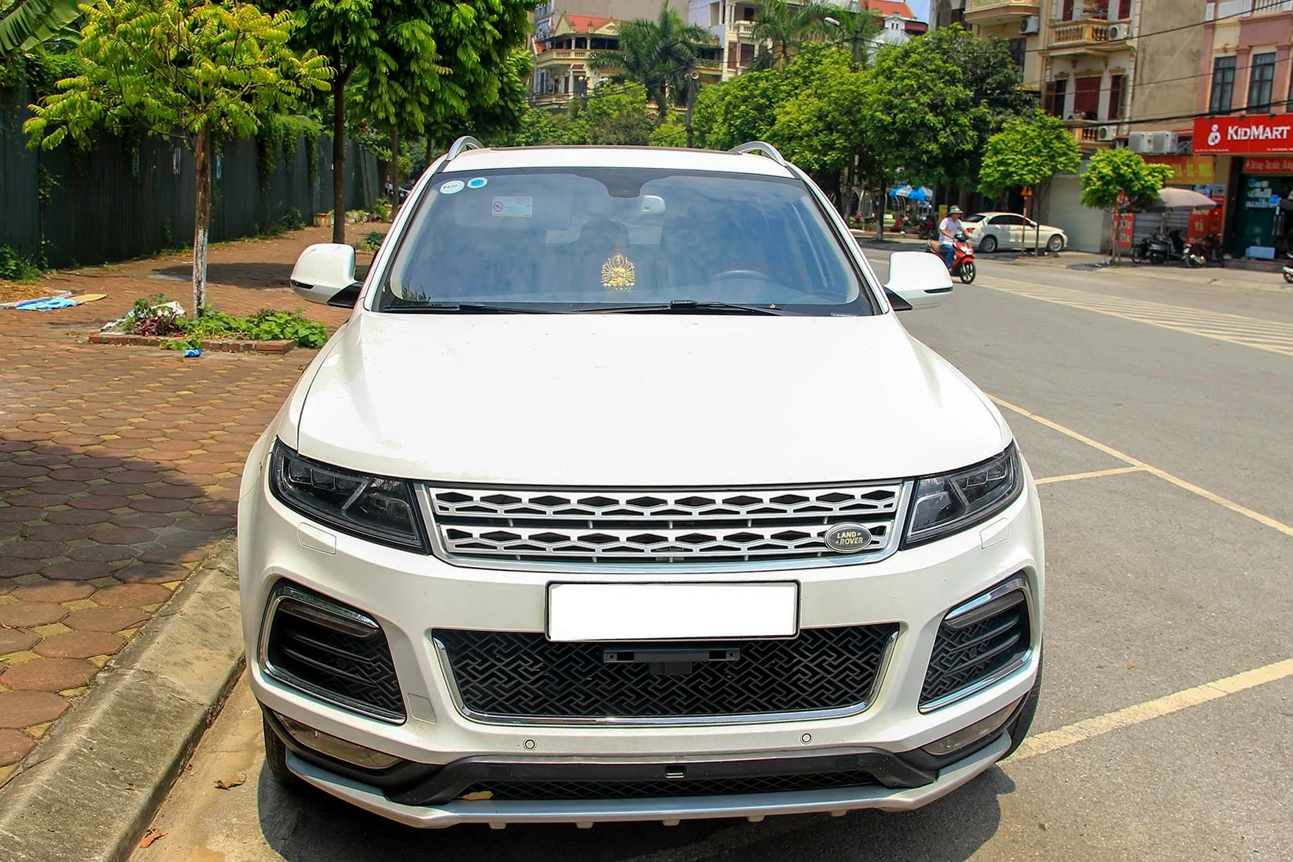 Dongfeng EV Vietnam, Dongfeng 007, Dongfeng Vigo, Chinese electric cars, Carvivu Vietnam, EV market trends Vietnam 5