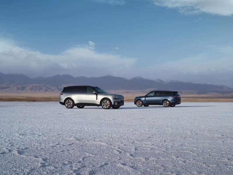 Lynk & Co 900, luxury SUV safety, advanced driver assistance, hybrid SUV, family vehicle safety, vehicle safety technology, high-performance battery safety 3