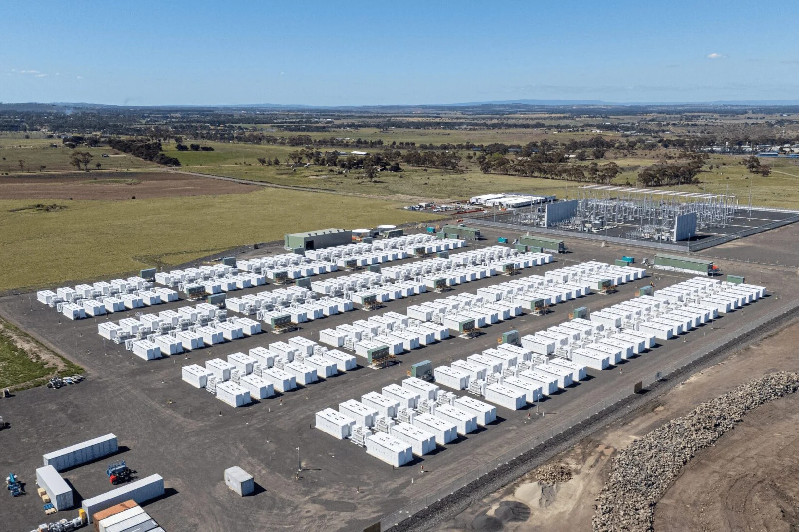 Ford energy storage, battery energy storage system, Ford Energy, BESS, renewable energy storage, electric vehicles, Tesla competition, US power grid 3