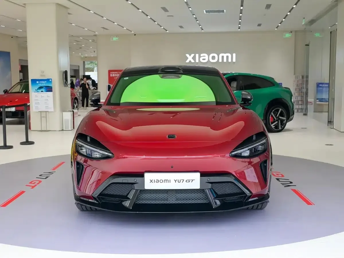 Xiaomi YU7 GT, electric SUV, 990 horsepower, fast charging, 12 minute charge, 2024 electric vehicle, Chinese EV, high performance EV 2