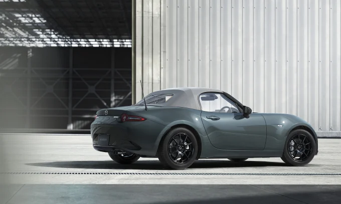 Mazda MX-5, Zinc Green Metallic, 2027 Miata, new car color, roadster, sports car, automotive news, green paint 2
