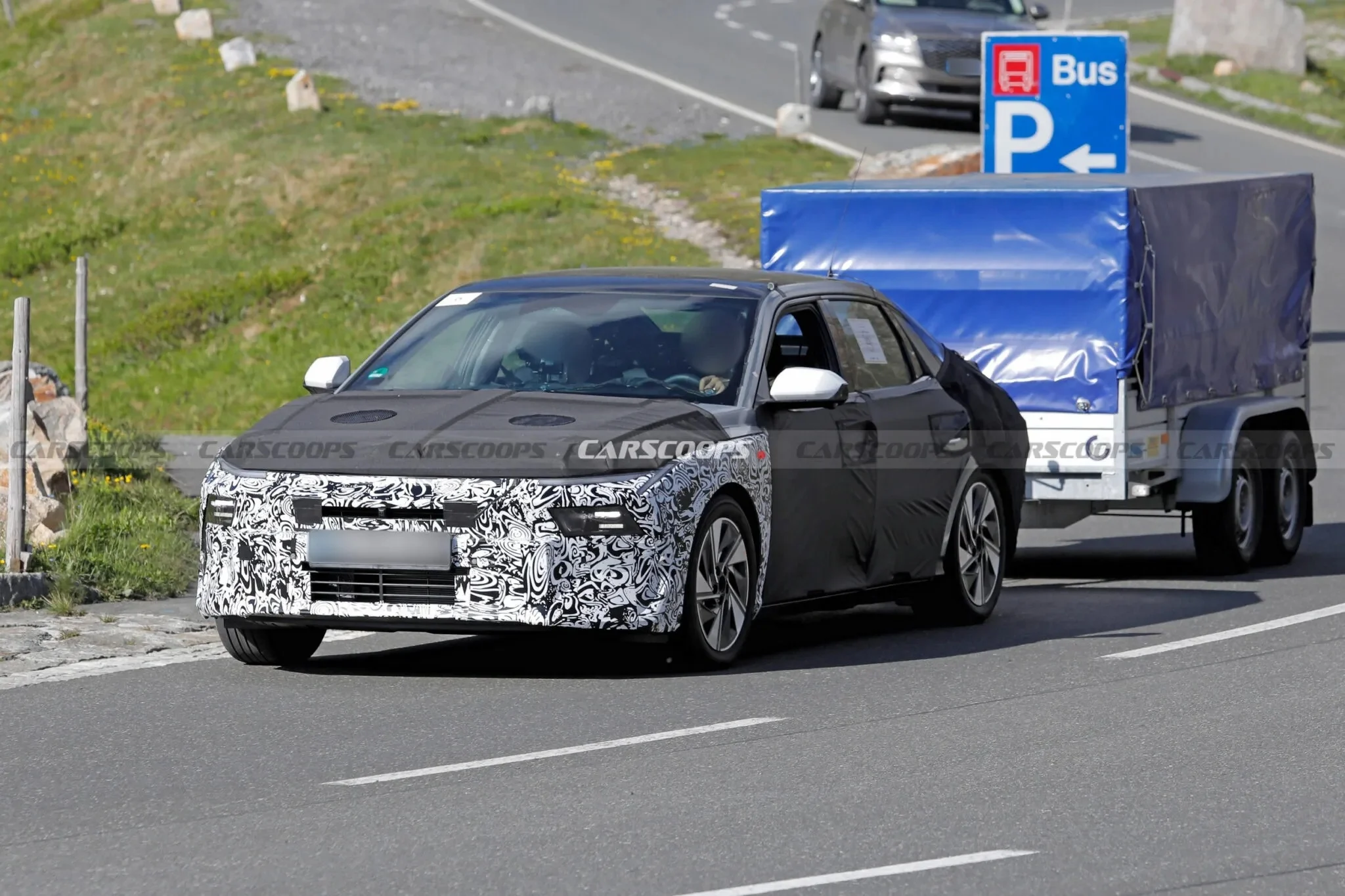 Hyundai Elantra 2025, new Hyundai Elantra design, Hyundai Elantra preview, 2025 sedan, Hyundai Elantra specs, Hyundai Elantra infotainment, Hyundai Elantra US market 2