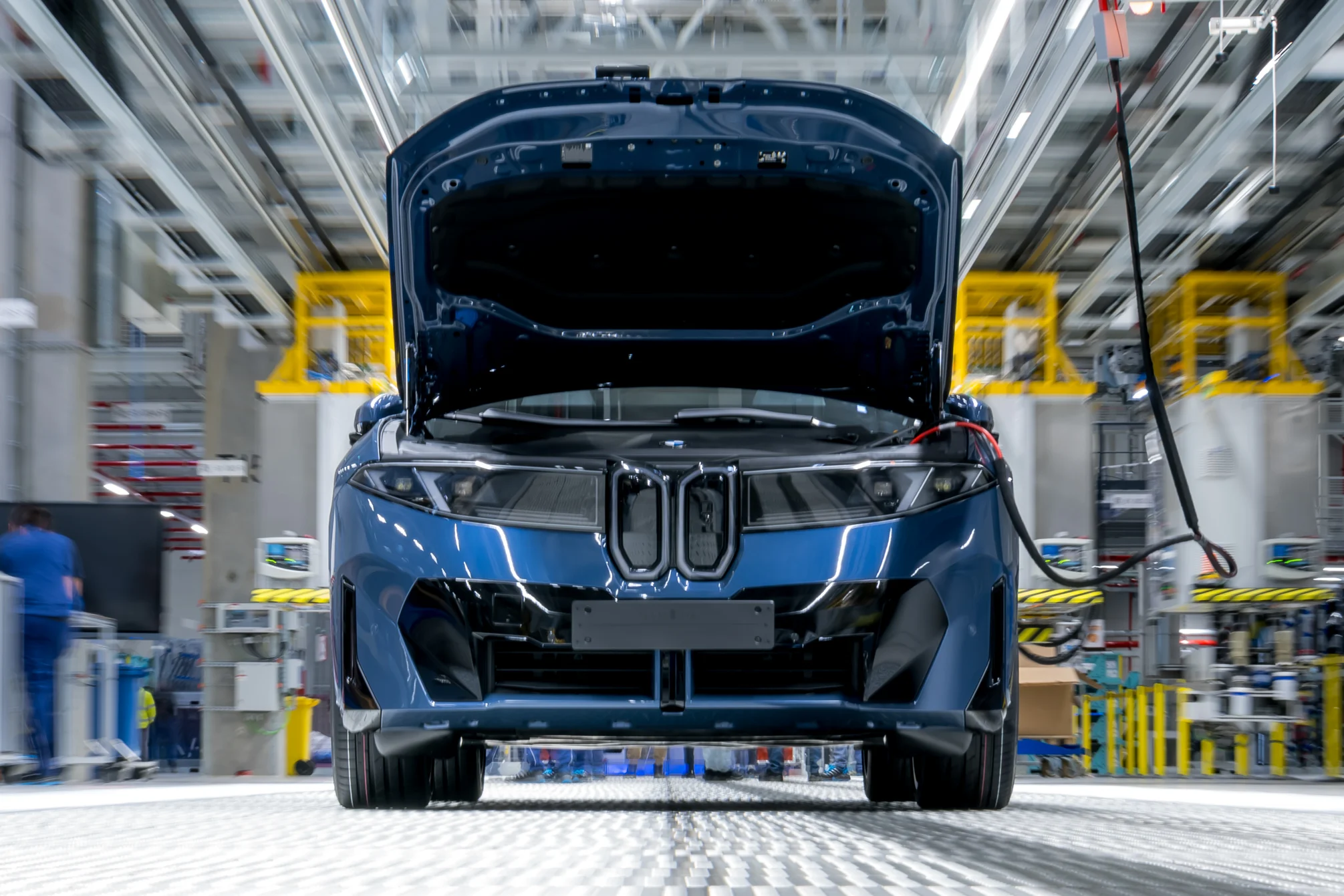 BMW iX3, electric SUV, BMW recall, charging issue, airbag fault, safety incident 2