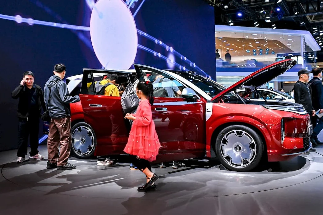 large SUV China, Chinese SUV market, luxury SUV China, BYD Great Tang, Xpeng GX, Chinese automotive industry, EV SUV China, automotive profit race 8