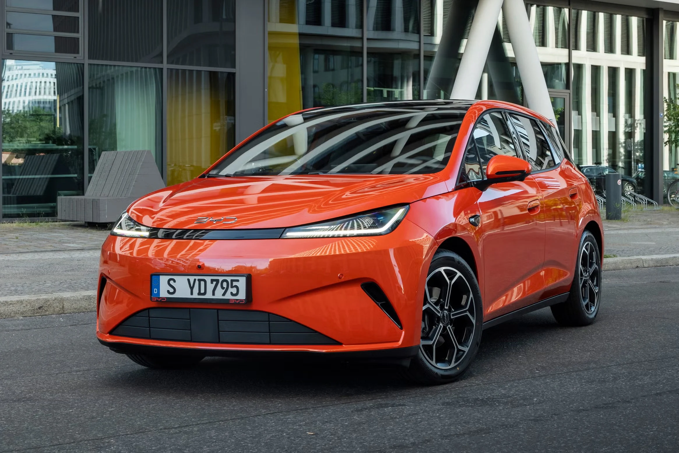 electric vehicles Europe, fuel price increase, EV sales growth, used electric cars, charging infrastructure, Chinese EV brands, European auto market 3