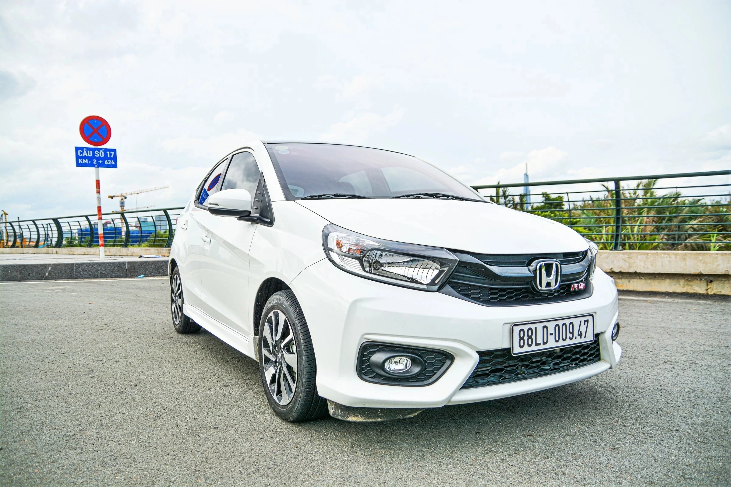 cheap gasoline cars Vietnam, A-segment cars, Hyundai Grand i10, Toyota Wigo, Kia Morning, Vietnam auto market, low-cost cars, car sales decline 3