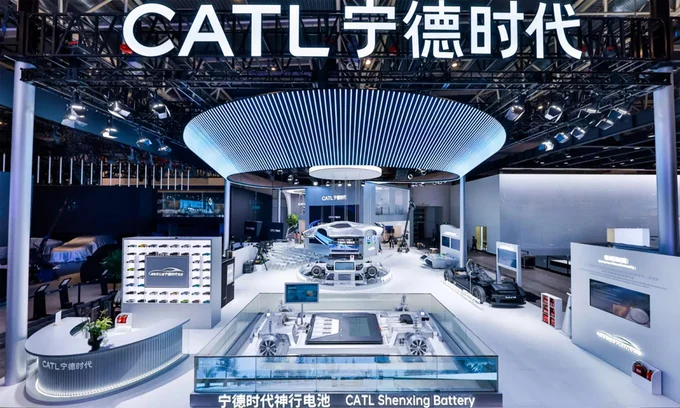 CATL profit, EV battery market, Chinese battery maker, electric vehicle batteries, solid-state battery, battery storage infrastructure, China automotive industry 2