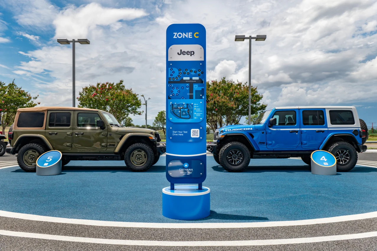 Carvana, no-salesperson showroom, online car buying, self-service car dealership, digital car retail, test drive online, automotive innovation 2