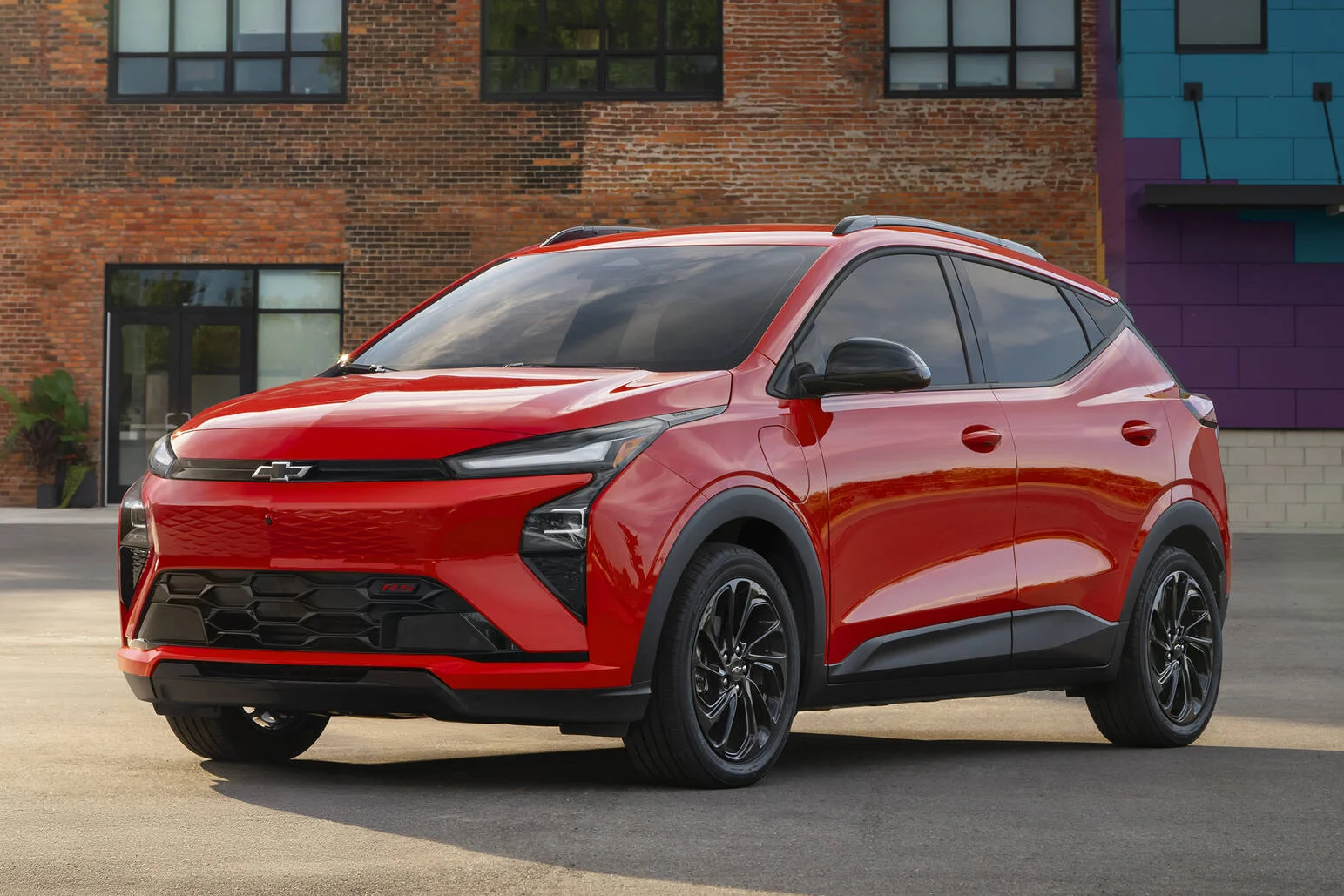 GM electric vehicles, LFP battery, LMR battery, EV battery technology, GM battery strategy, lithium manganese battery, future electric cars 5